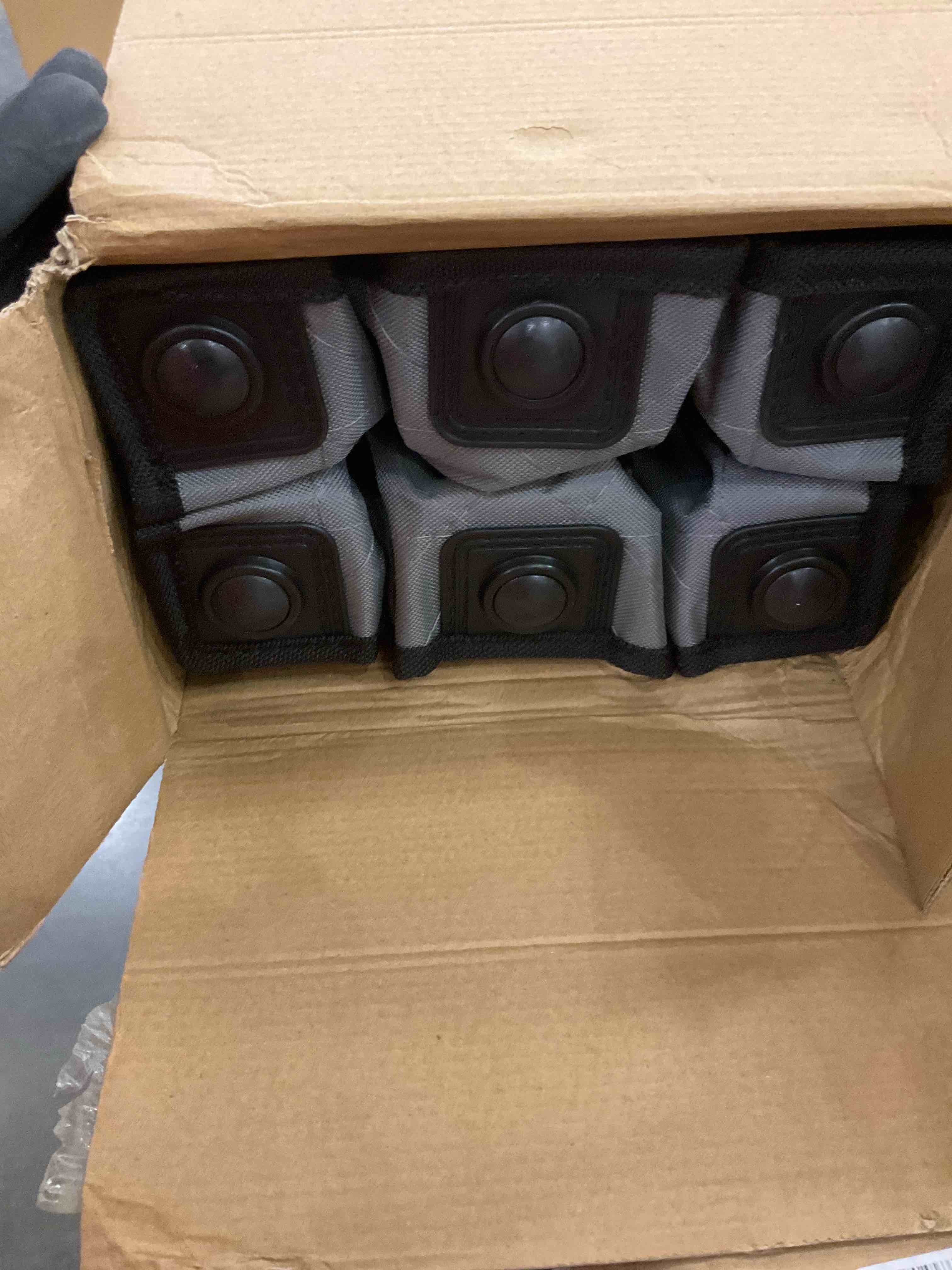 https://s3.amazonaws.com/lotting-images-prod/BargainHunt/EXS01565607_1717692571176.jpeg