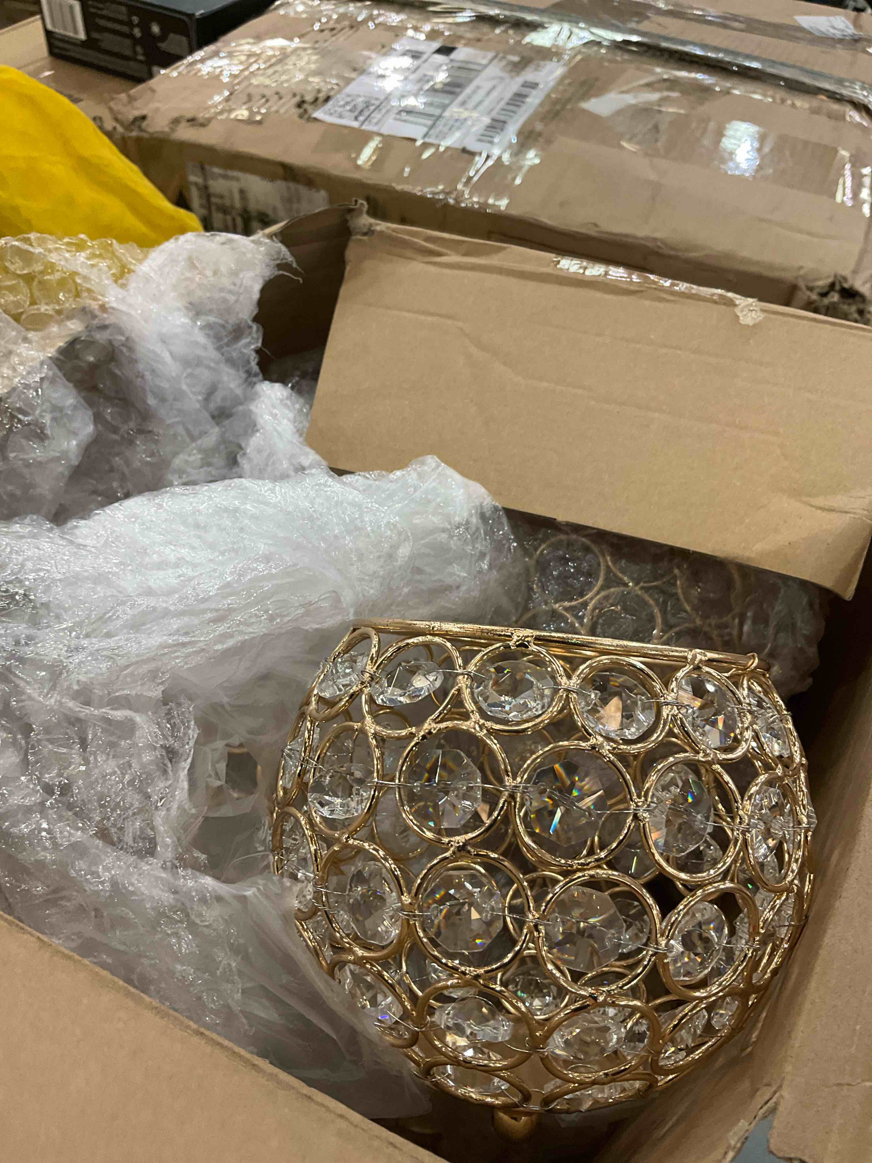 https://s3.amazonaws.com/lotting-images-prod/BargainHunt/EXS01565635_1717700673532.jpeg