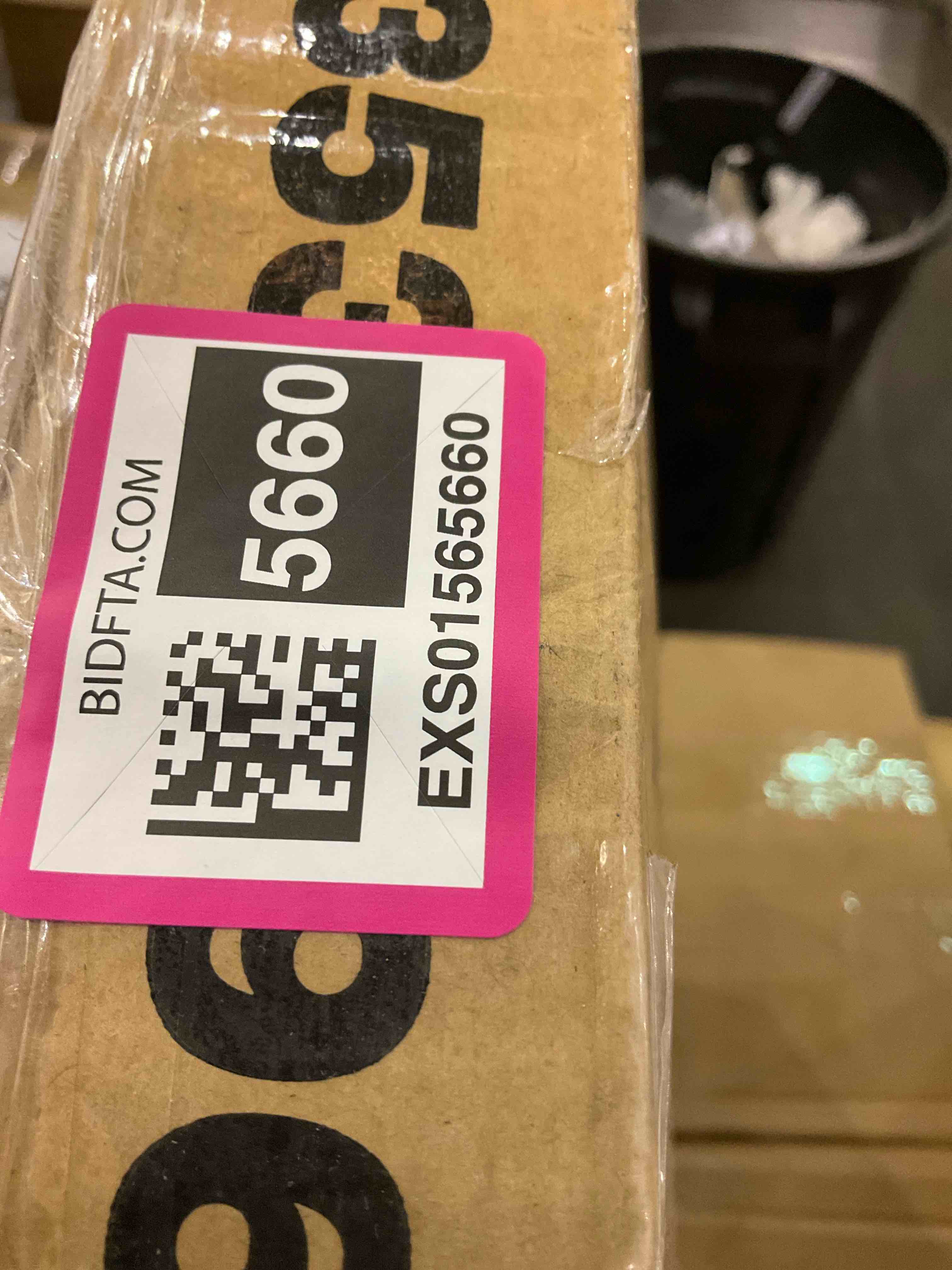 https://s3.amazonaws.com/lotting-images-prod/BargainHunt/EXS01565660_1717761981066.jpeg