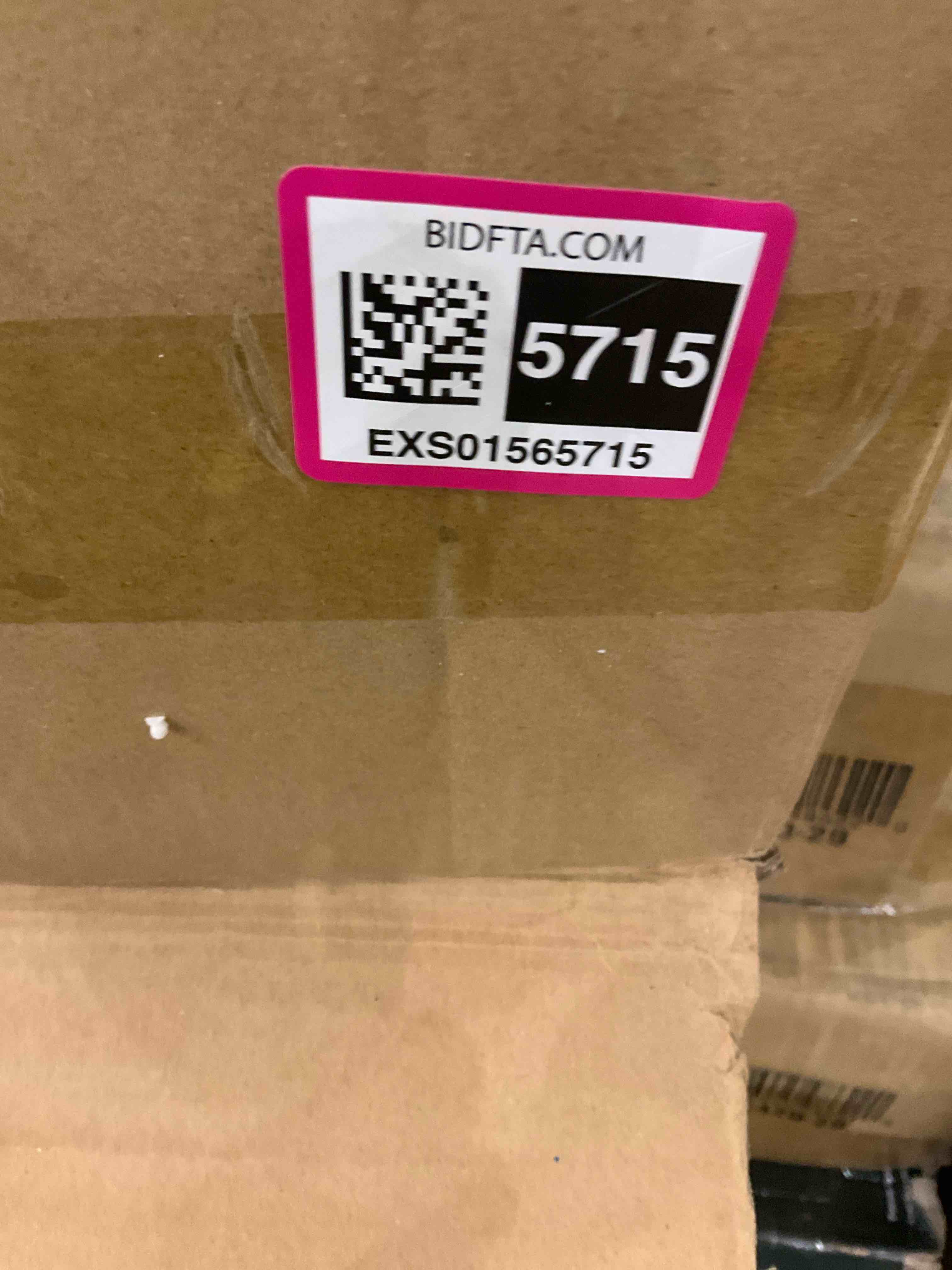 https://s3.amazonaws.com/lotting-images-prod/BargainHunt/EXS01565715_1717778780219.jpeg