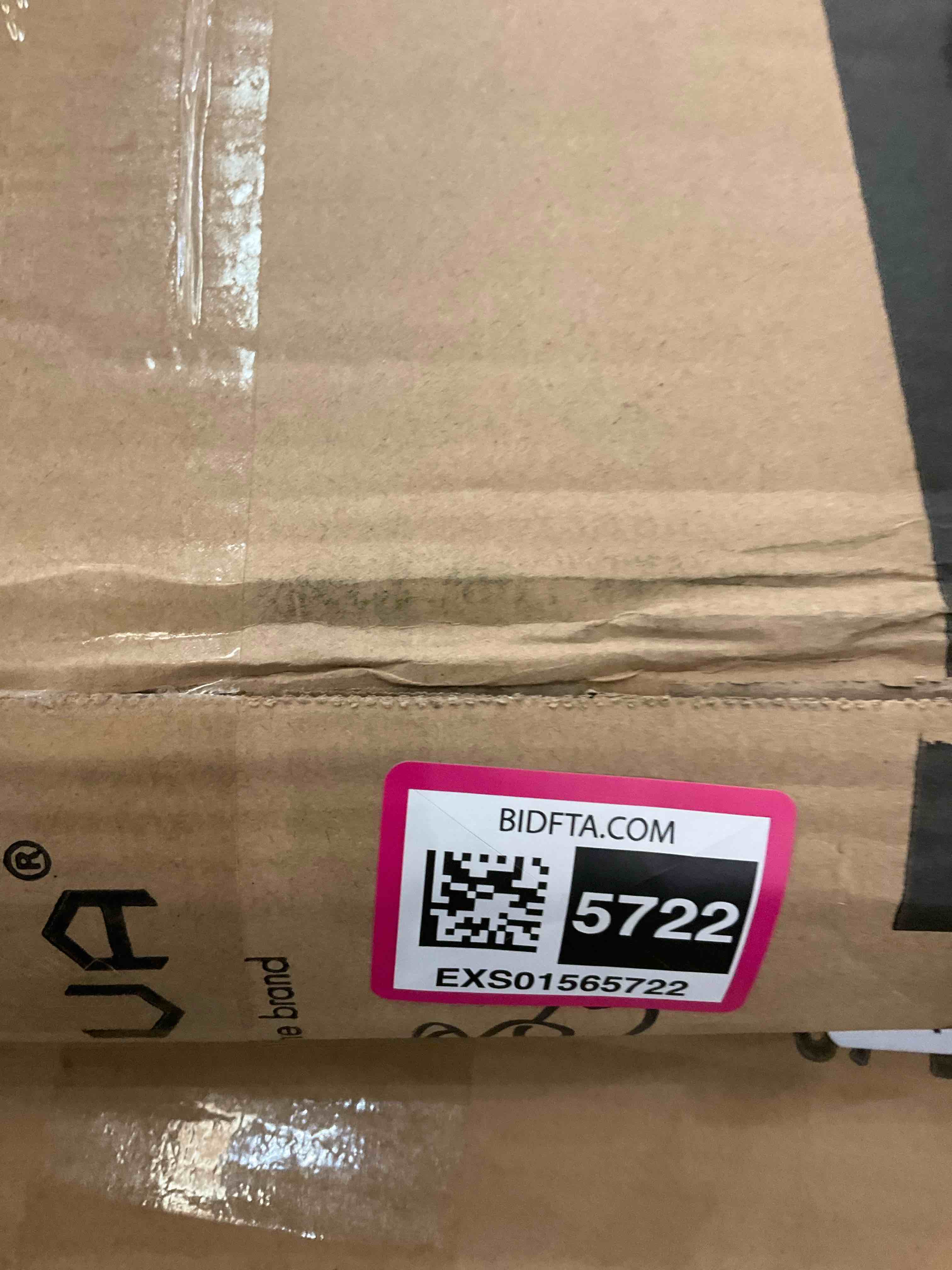 https://s3.amazonaws.com/lotting-images-prod/BargainHunt/EXS01565722_1717779438323.jpeg
