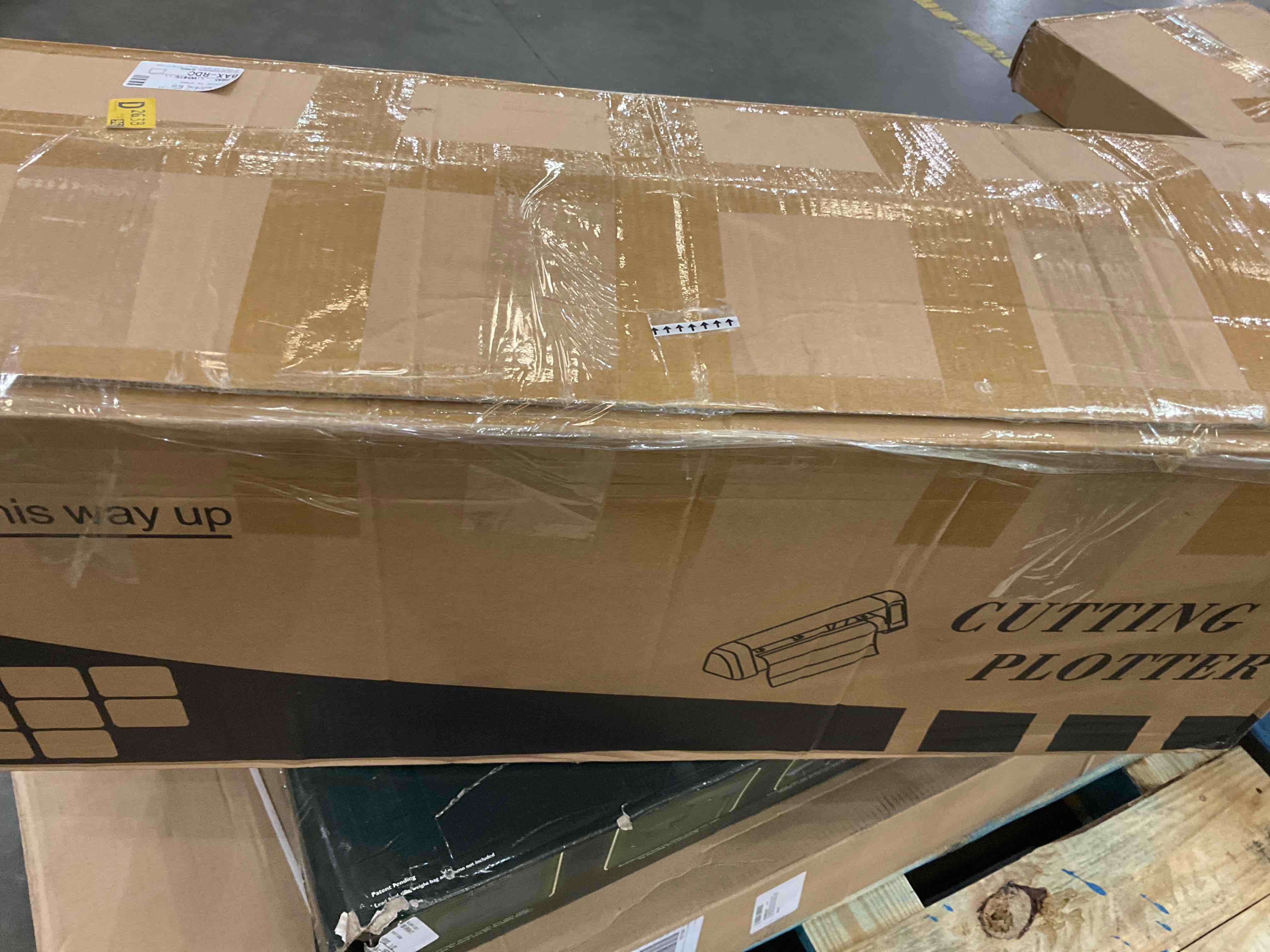 https://s3.amazonaws.com/lotting-images-prod/BargainHunt/EXS01565723_1717780147287.jpeg