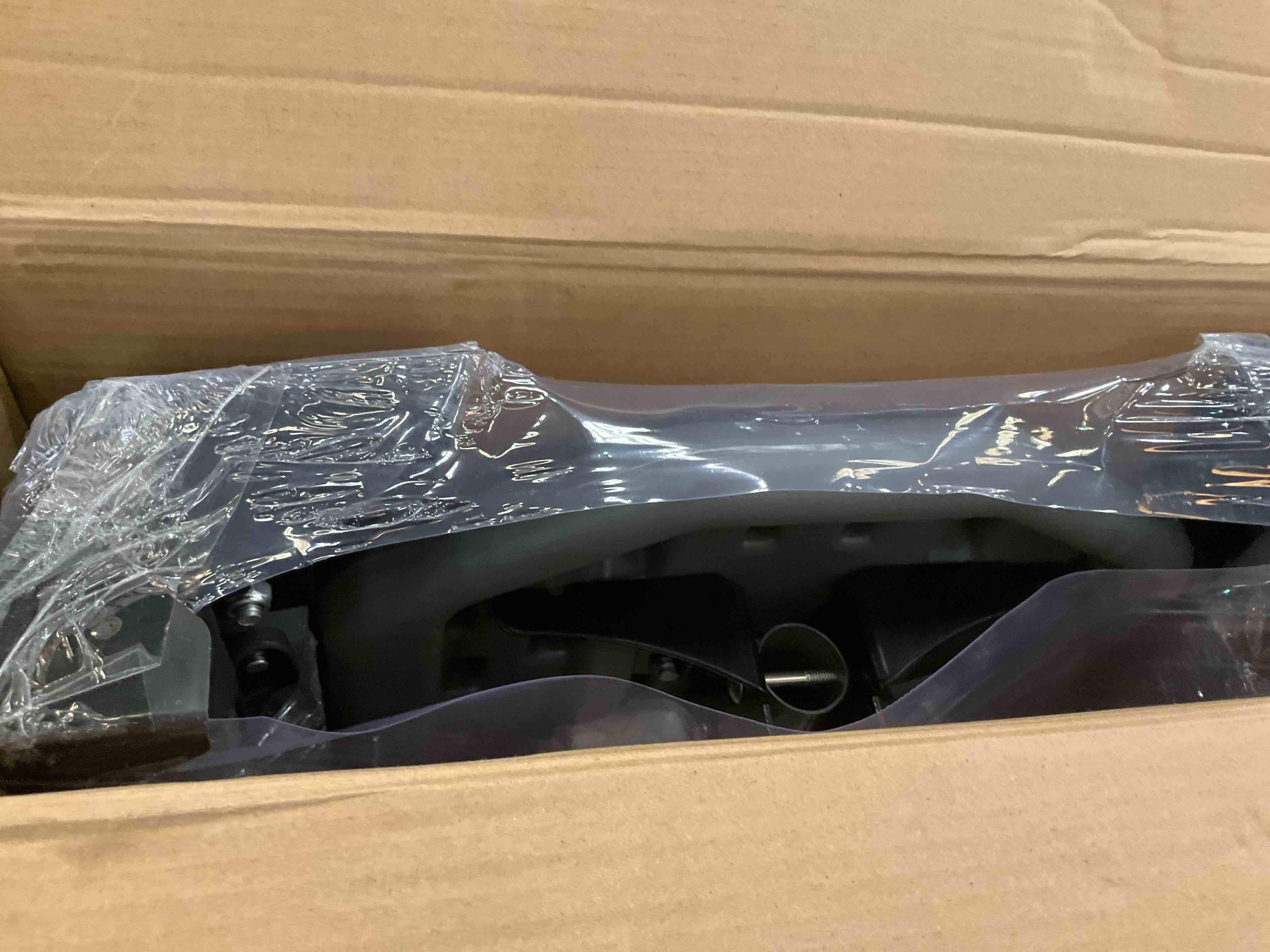 https://s3.amazonaws.com/lotting-images-prod/BargainHunt/EXS01565724_1717780233349.jpeg