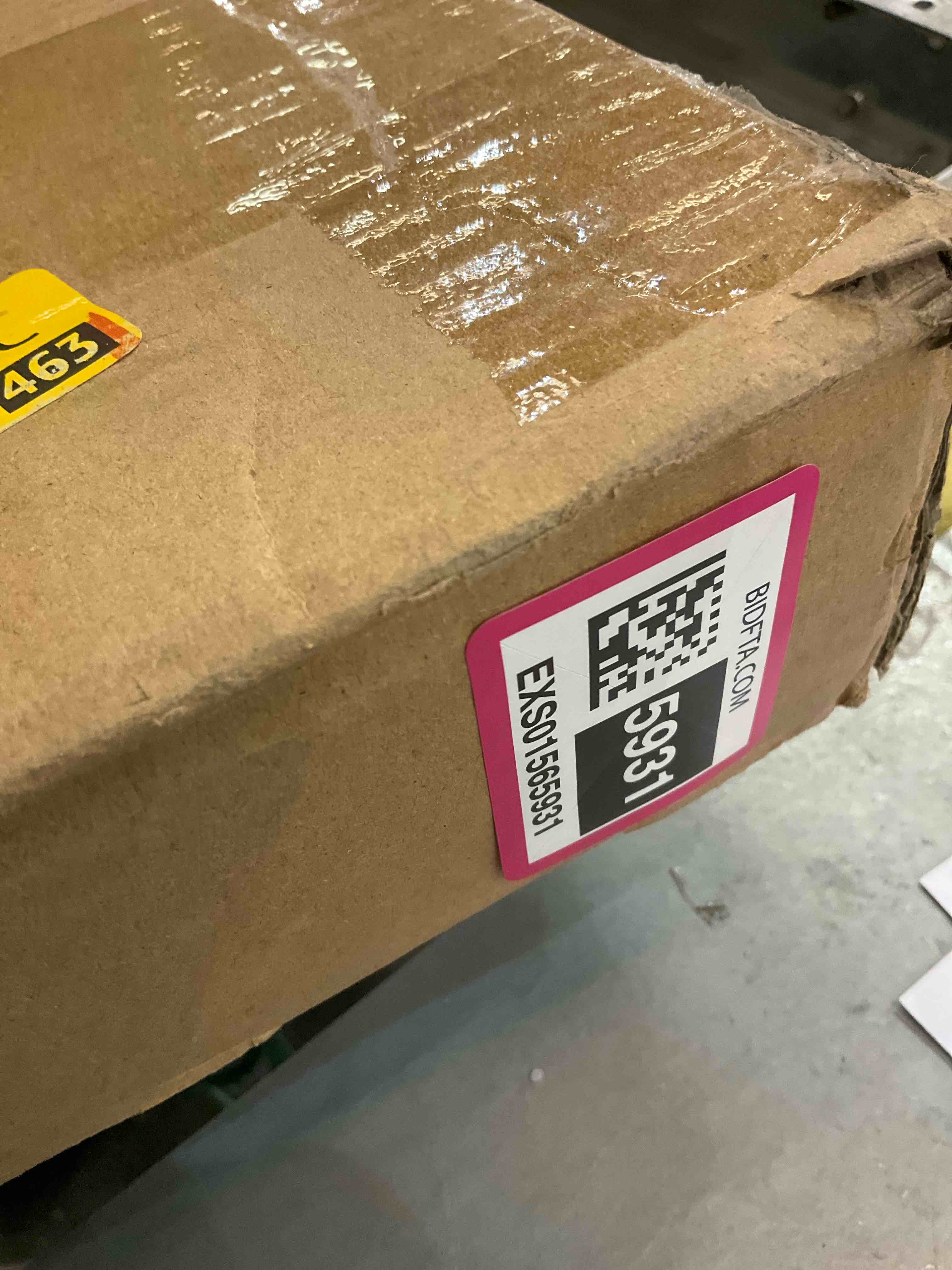 https://s3.amazonaws.com/lotting-images-prod/BargainHunt/EXS01565931_1718124845514.jpeg