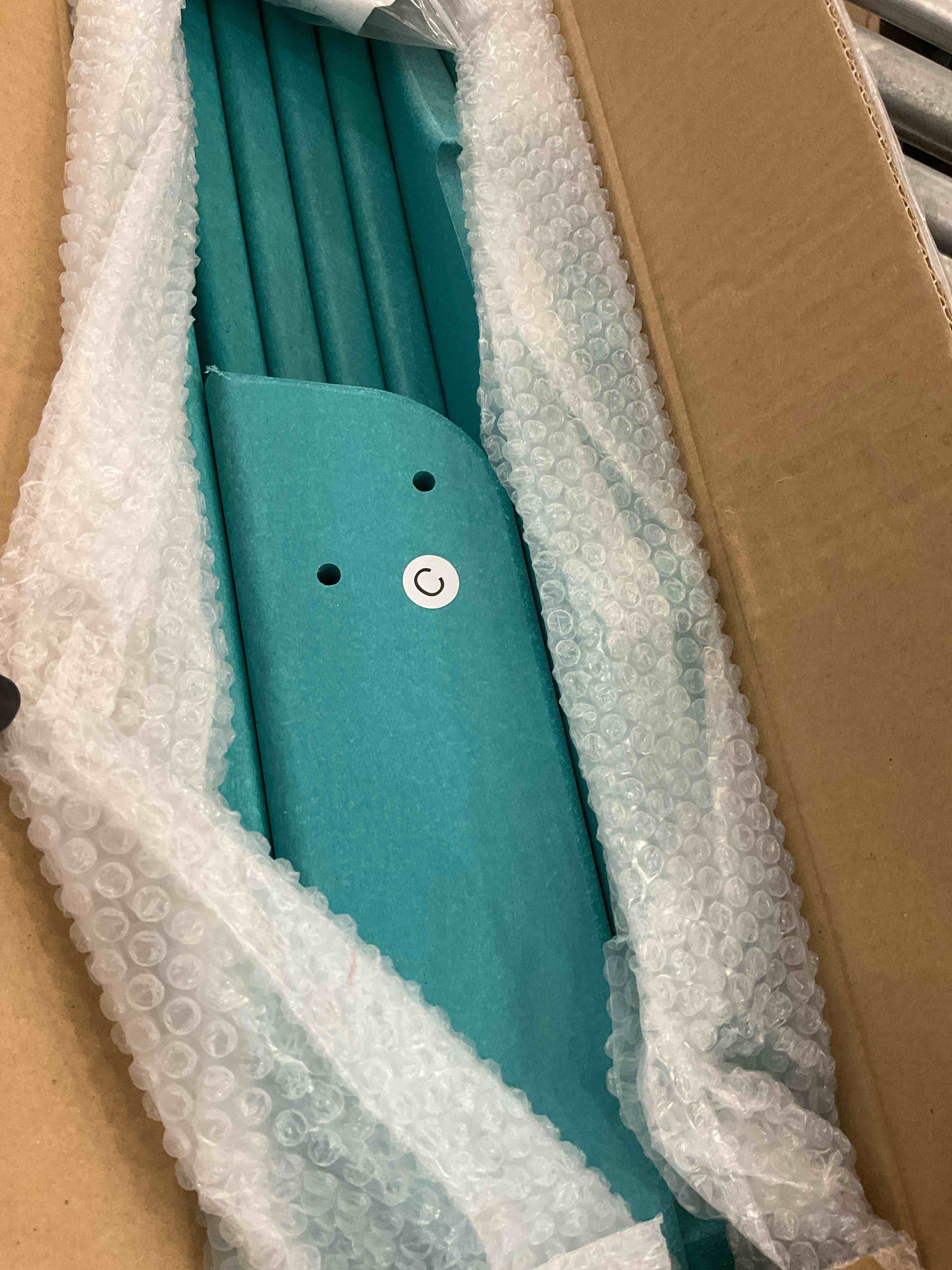 https://s3.amazonaws.com/lotting-images-prod/BargainHunt/EXS01565938_1718125385563.jpeg