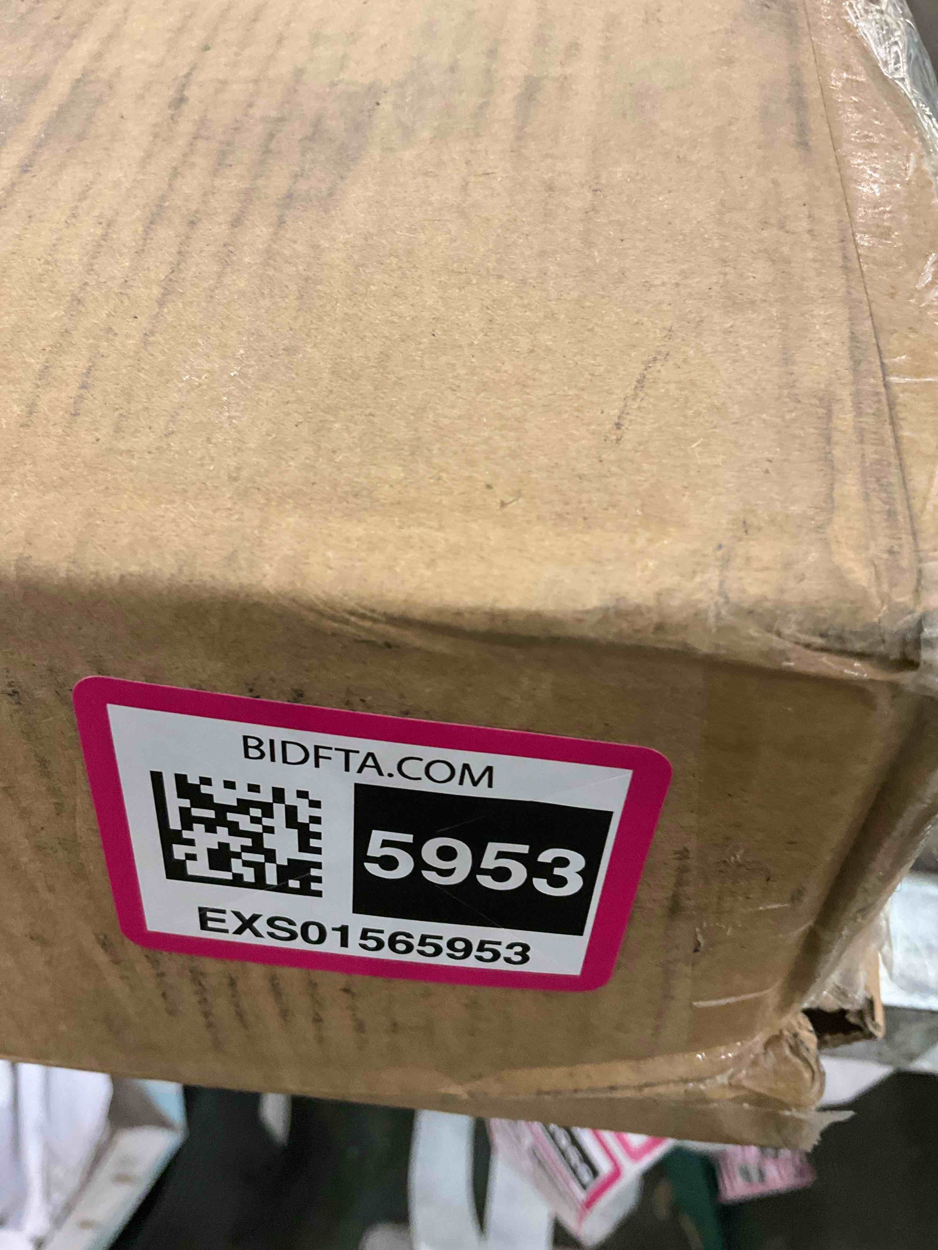 https://s3.amazonaws.com/lotting-images-prod/BargainHunt/EXS01565953_1718126795390.jpeg