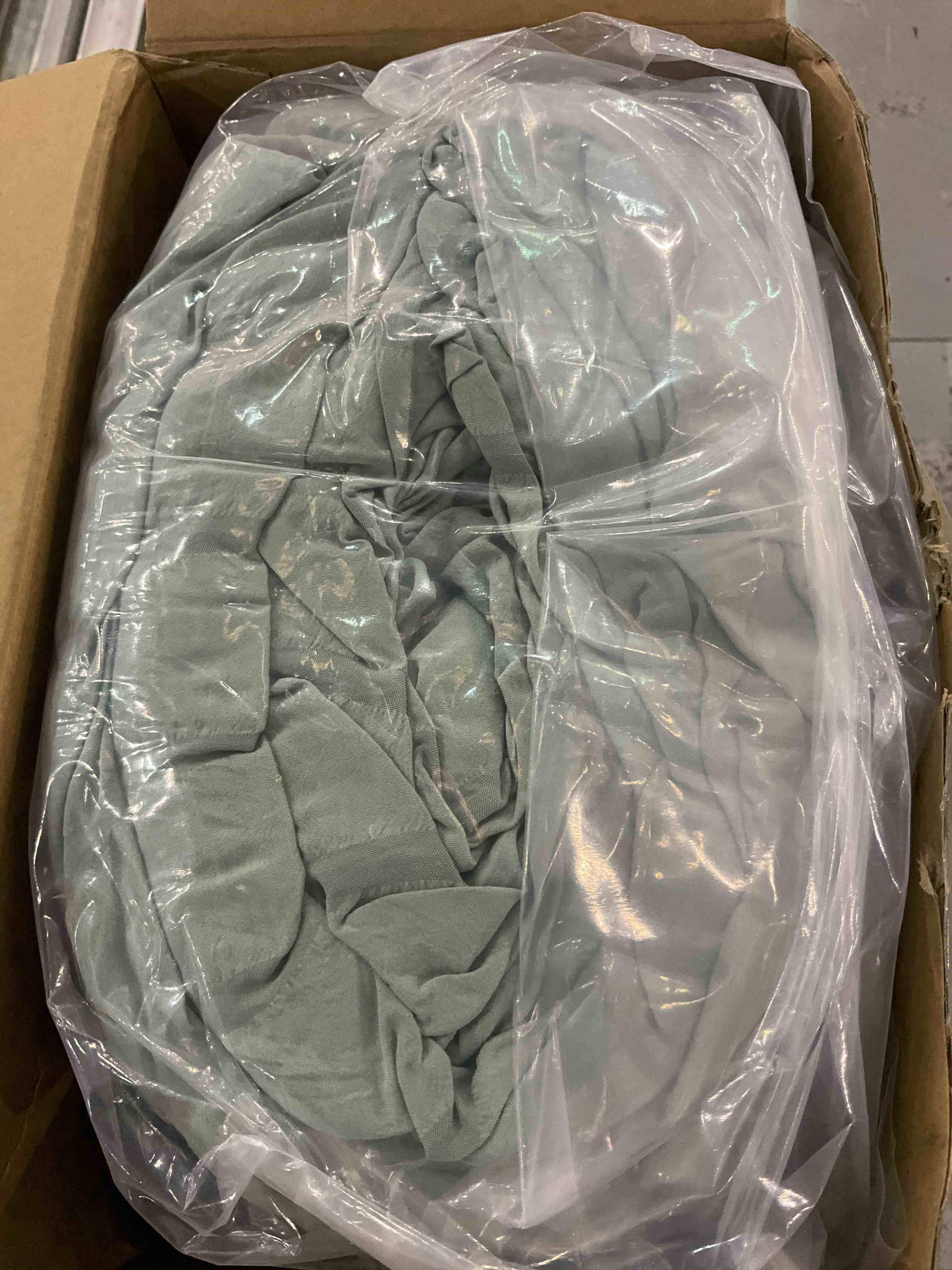 https://s3.amazonaws.com/lotting-images-prod/BargainHunt/EXS01566042_1715957981996.jpeg