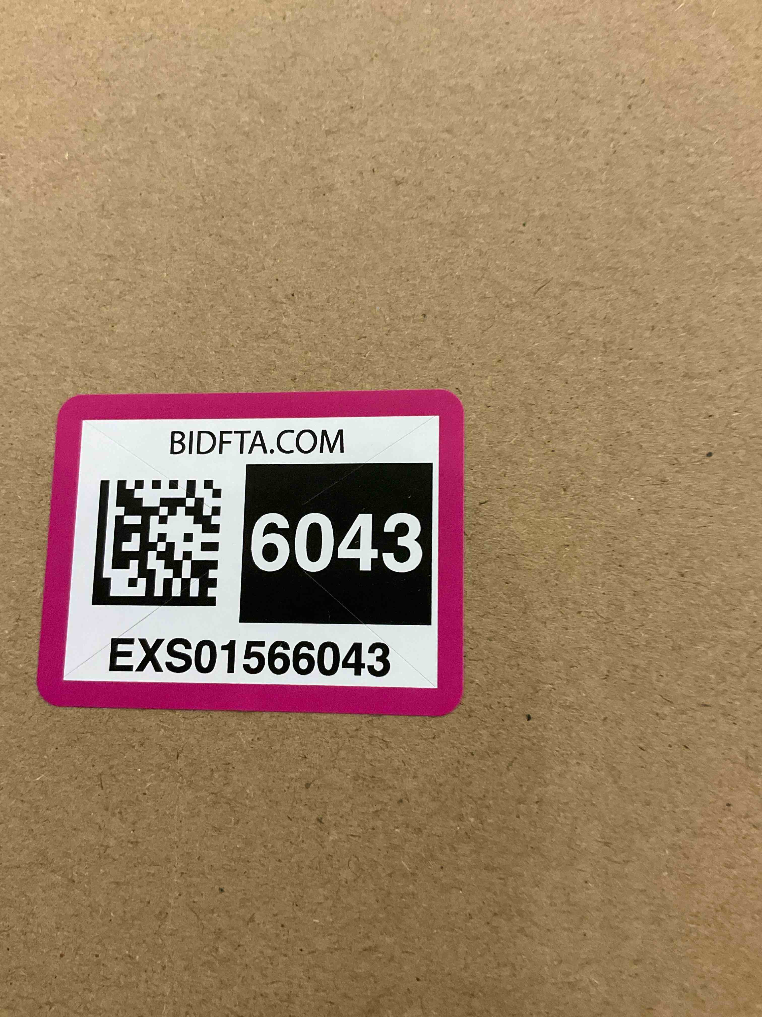 https://s3.amazonaws.com/lotting-images-prod/BargainHunt/EXS01566043_1715958090237.jpeg