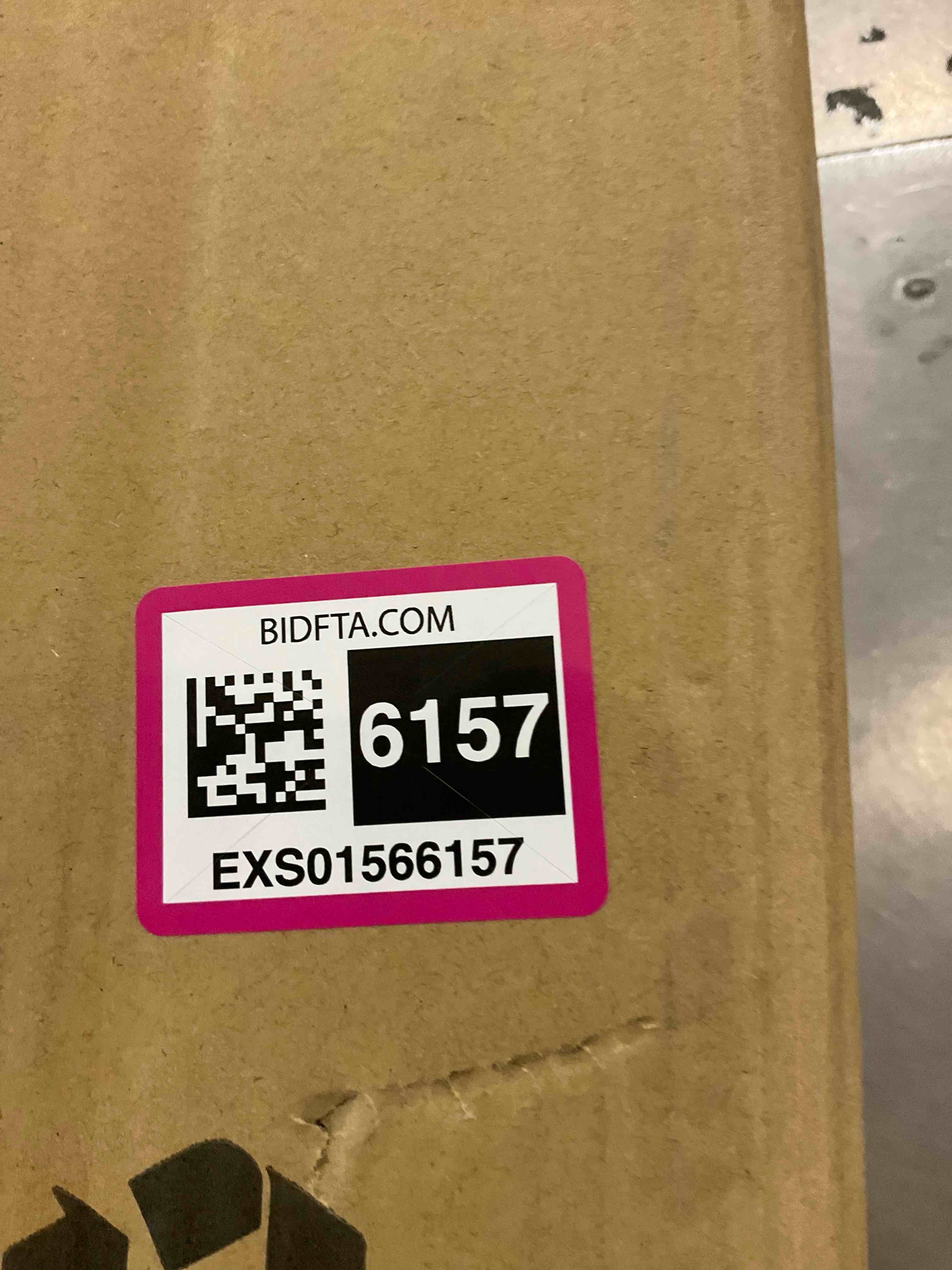 https://s3.amazonaws.com/lotting-images-prod/BargainHunt/EXS01566157_1716207243307.jpeg