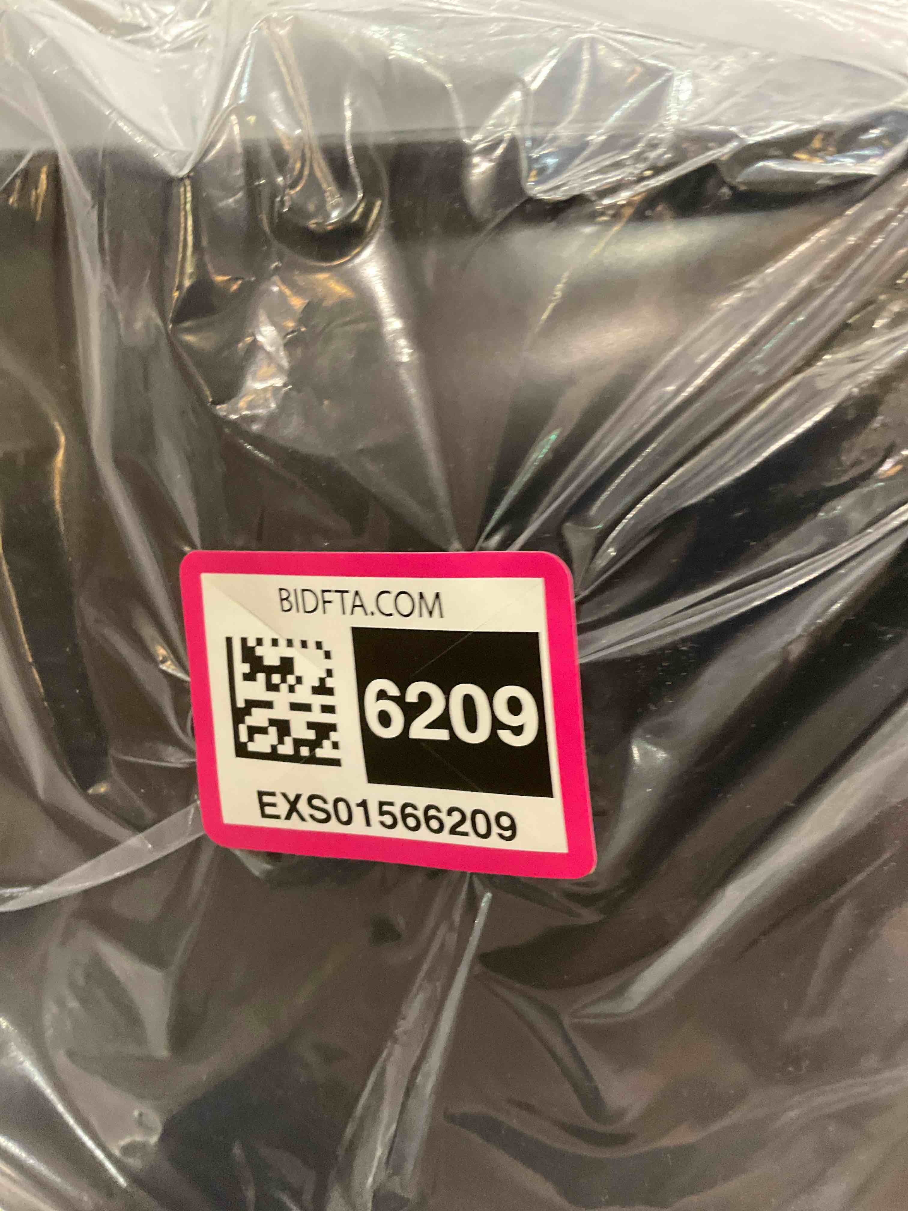 https://s3.amazonaws.com/lotting-images-prod/BargainHunt/EXS01566209_1716216228979.jpeg