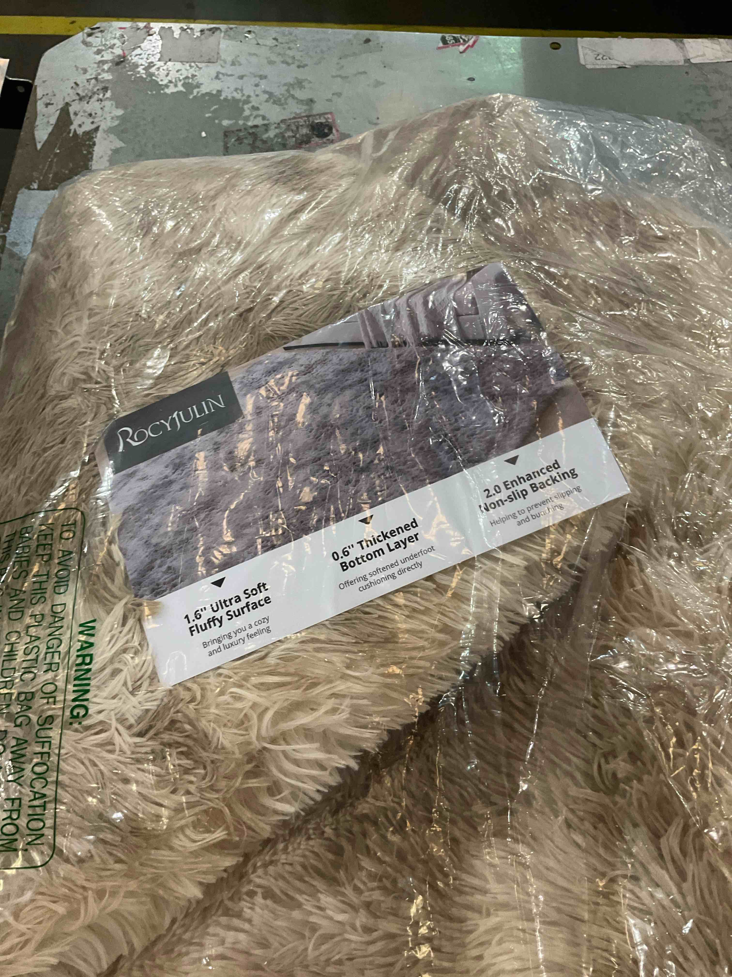 https://s3.amazonaws.com/lotting-images-prod/BargainHunt/EXS01566211_1716216349550.jpeg