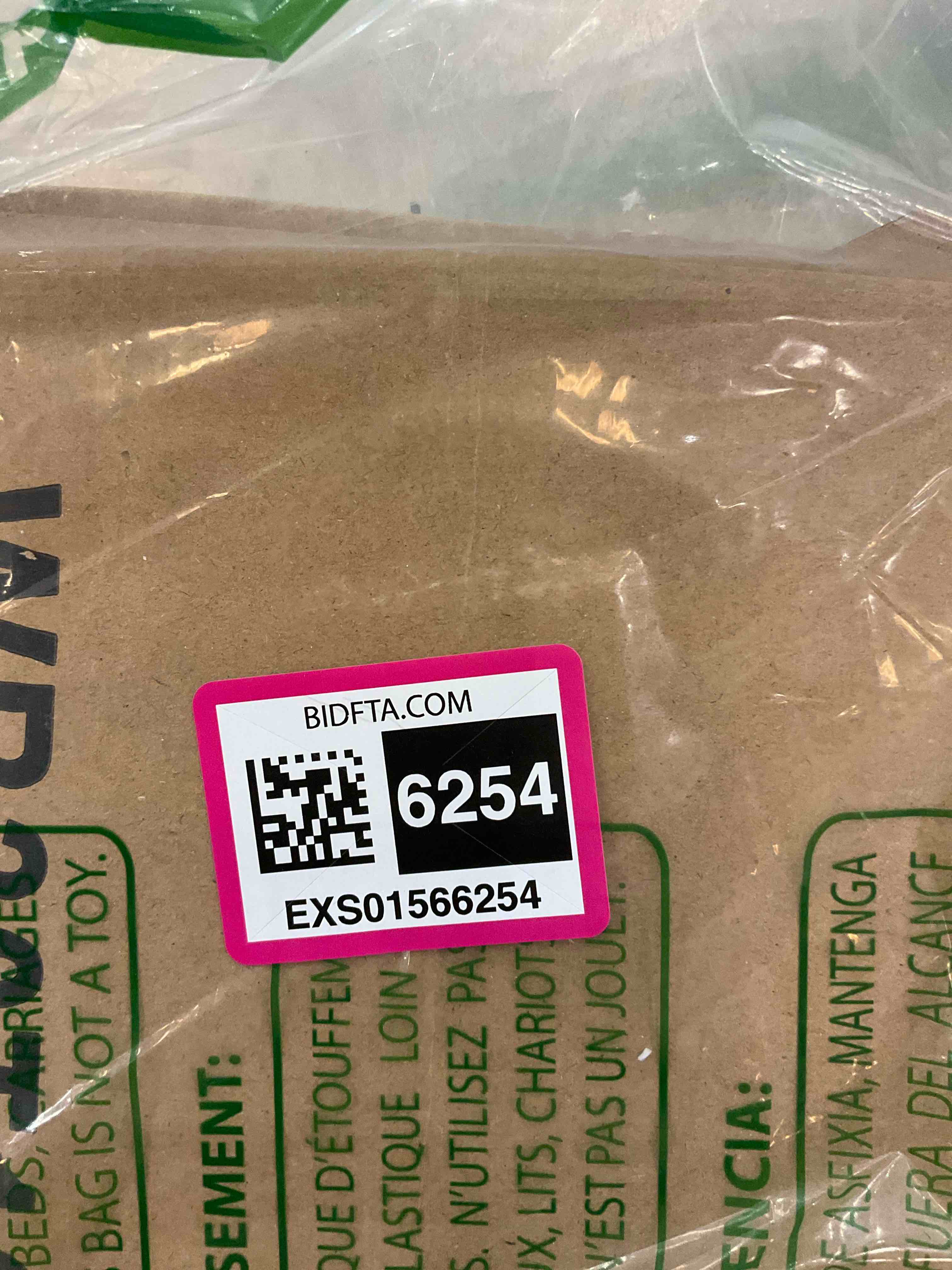 https://s3.amazonaws.com/lotting-images-prod/BargainHunt/EXS01566254_1716223474122.jpeg