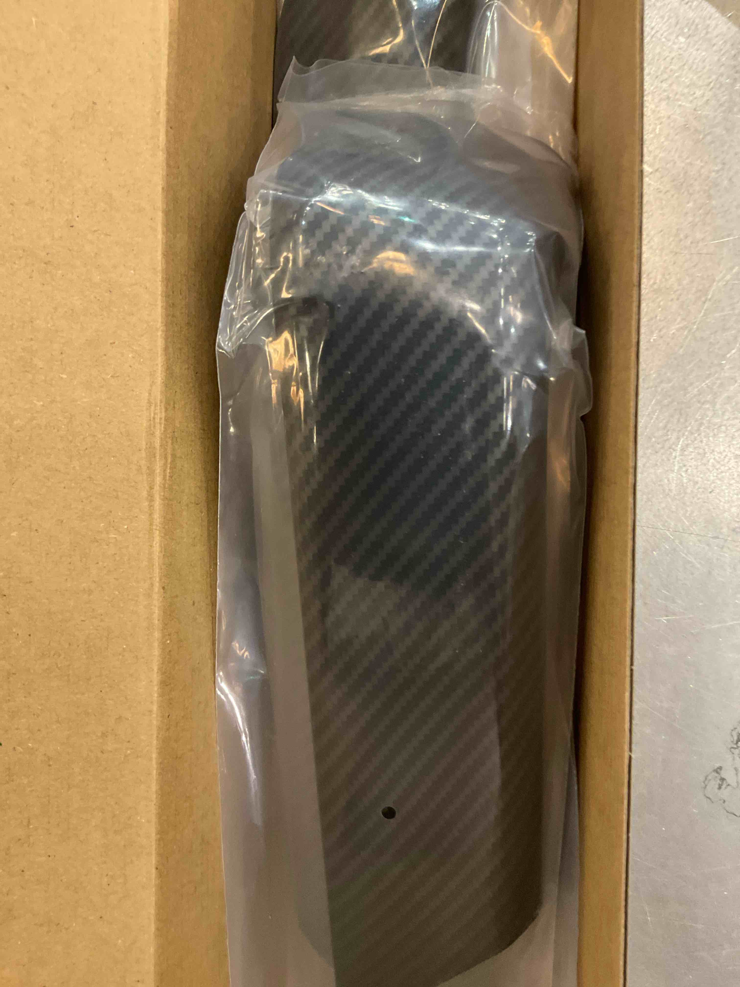 https://s3.amazonaws.com/lotting-images-prod/BargainHunt/EXS01566261_1716224097709.jpeg