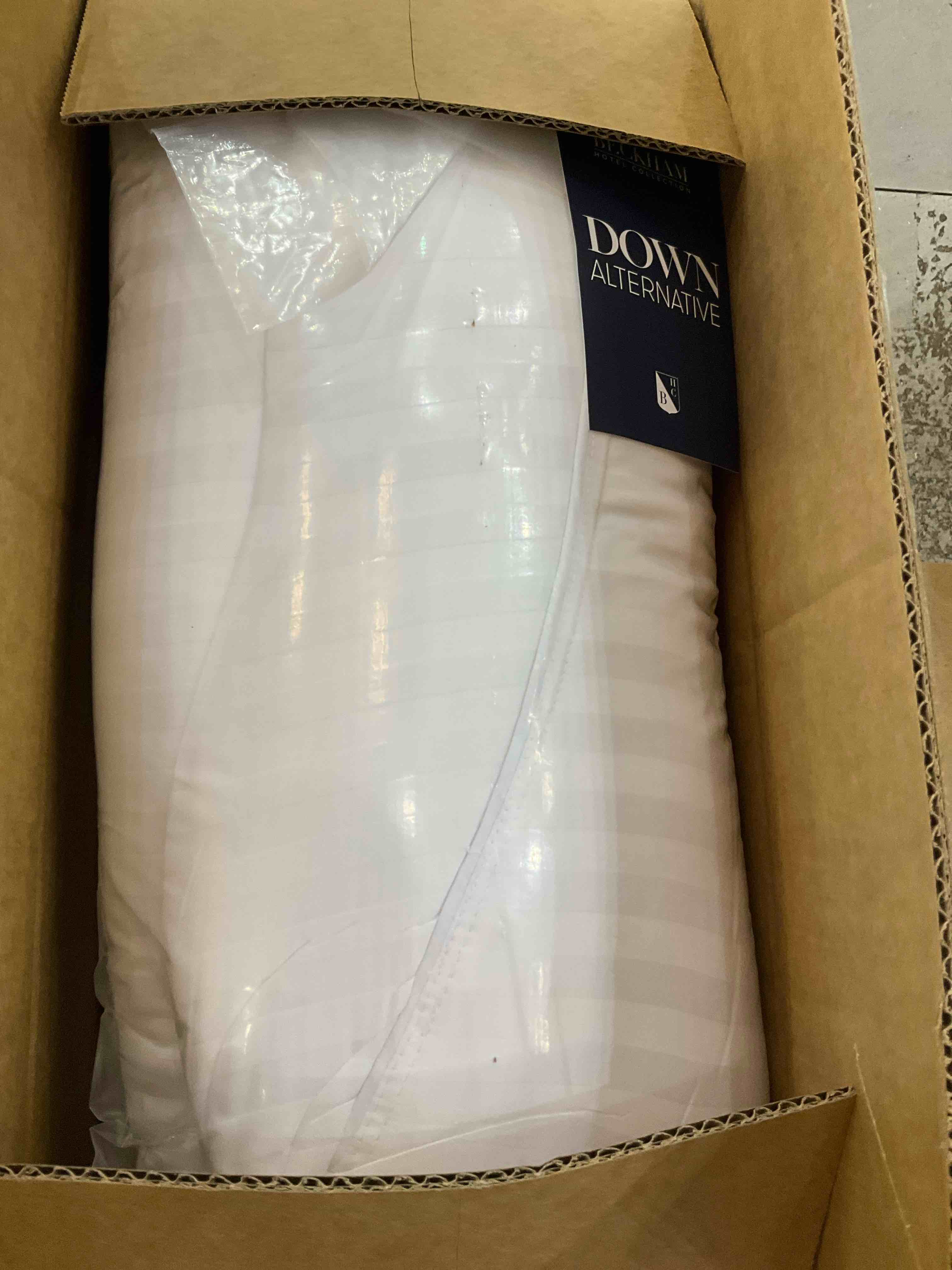 https://s3.amazonaws.com/lotting-images-prod/BargainHunt/EXS01566269_1716224879090.jpeg