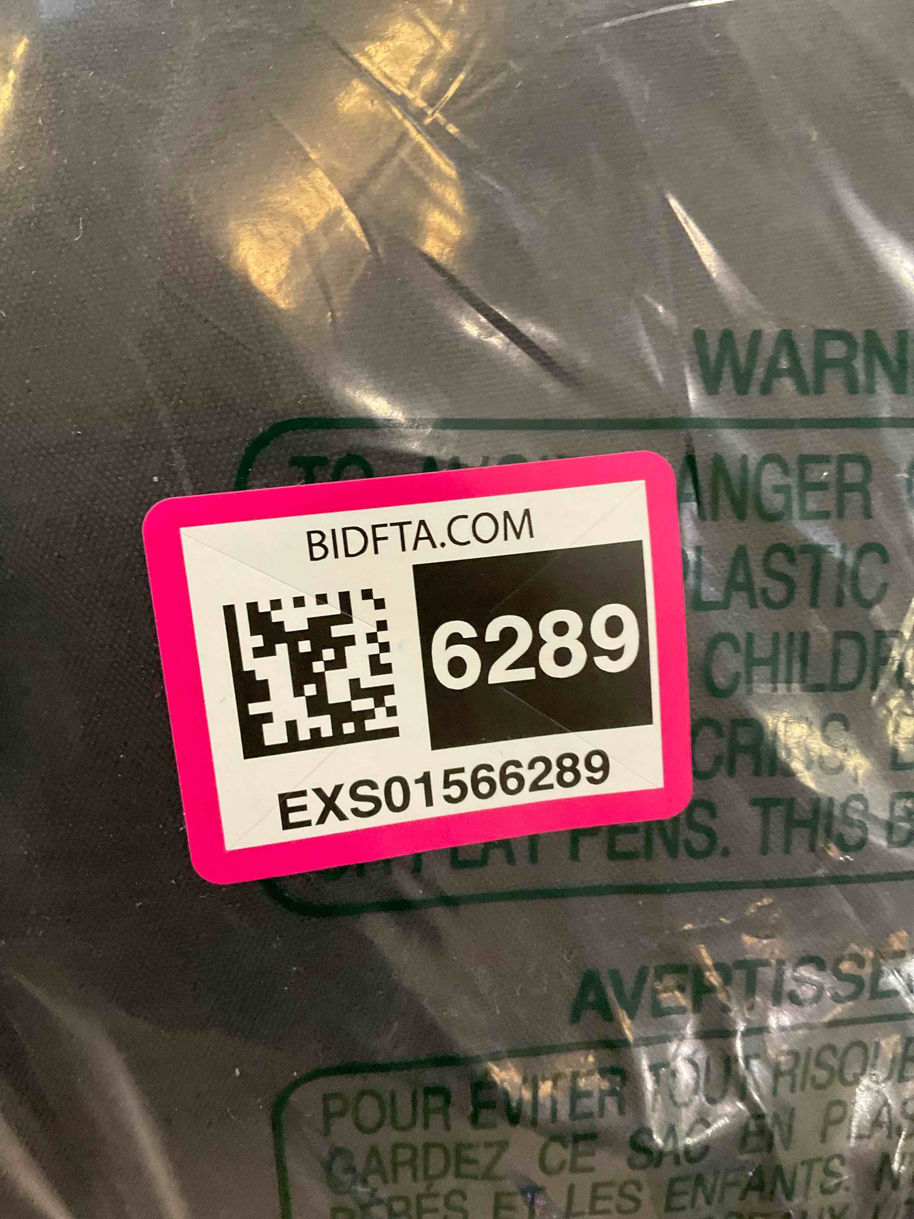 https://s3.amazonaws.com/lotting-images-prod/BargainHunt/EXS01566289_1716226929985.jpeg
