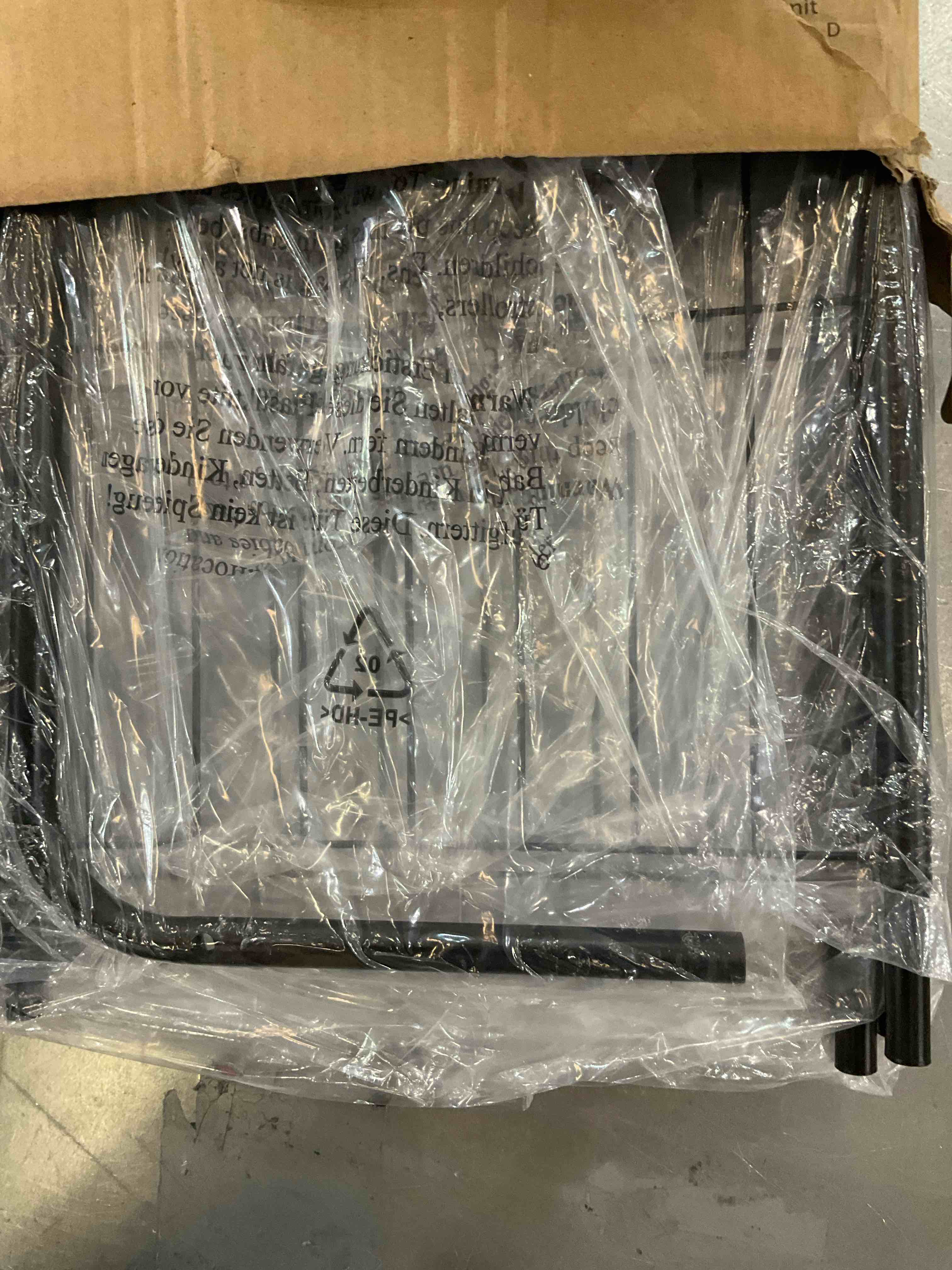 https://s3.amazonaws.com/lotting-images-prod/BargainHunt/EXS01566378_1716303407259.jpeg