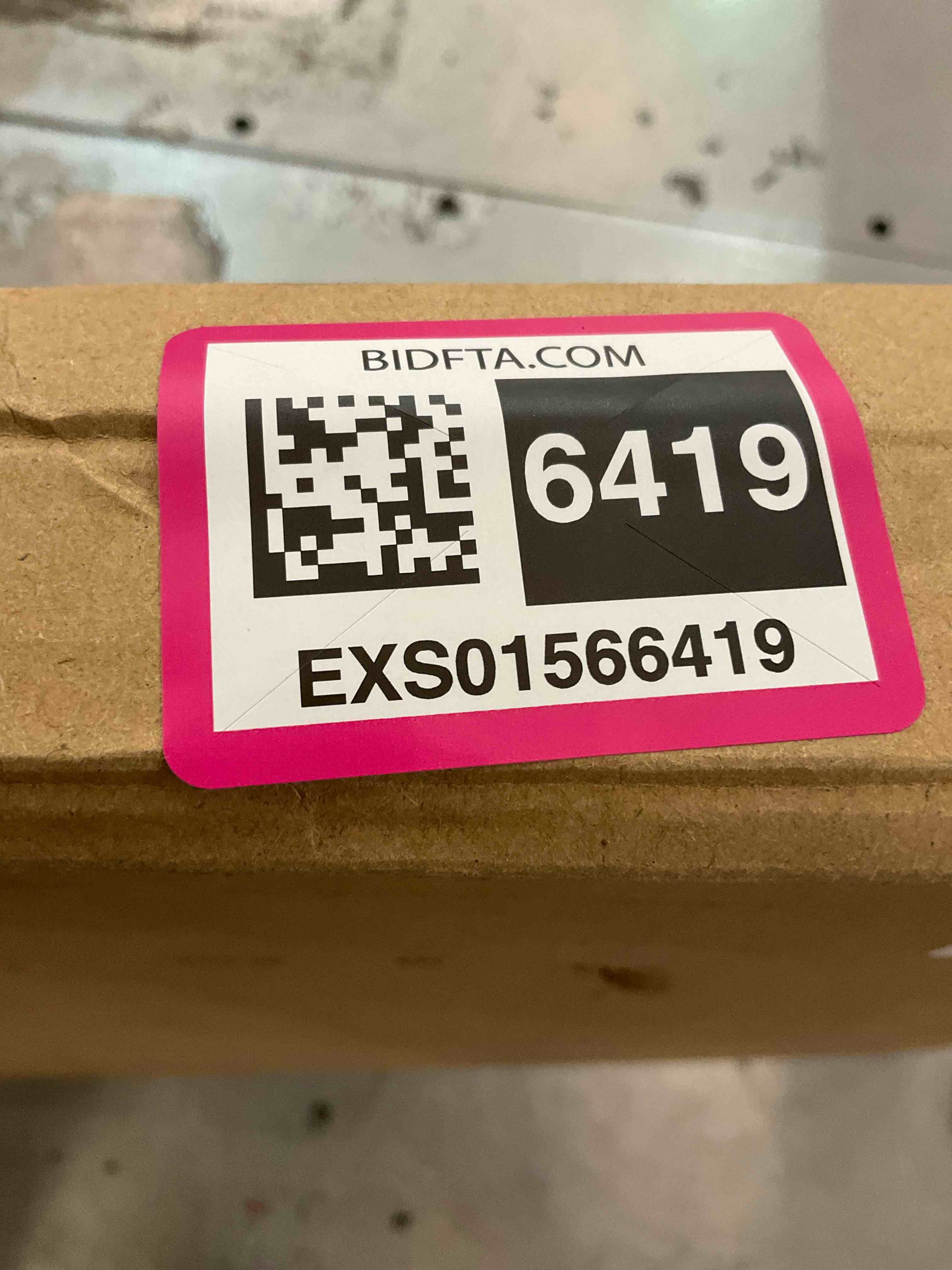 https://s3.amazonaws.com/lotting-images-prod/BargainHunt/EXS01566419_1716310733364.jpeg