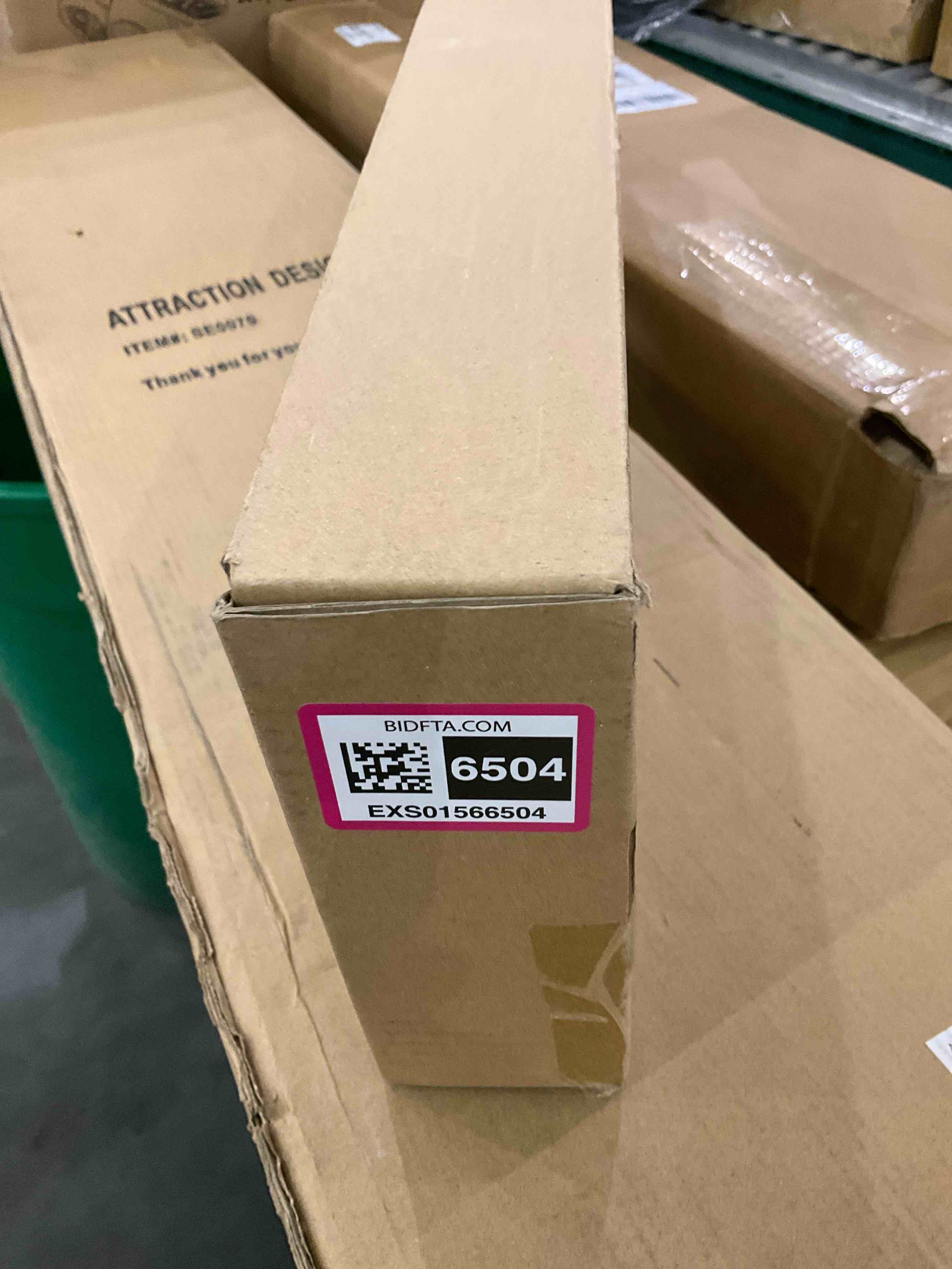 https://s3.amazonaws.com/lotting-images-prod/BargainHunt/EXS01566504_1715959614135.jpeg