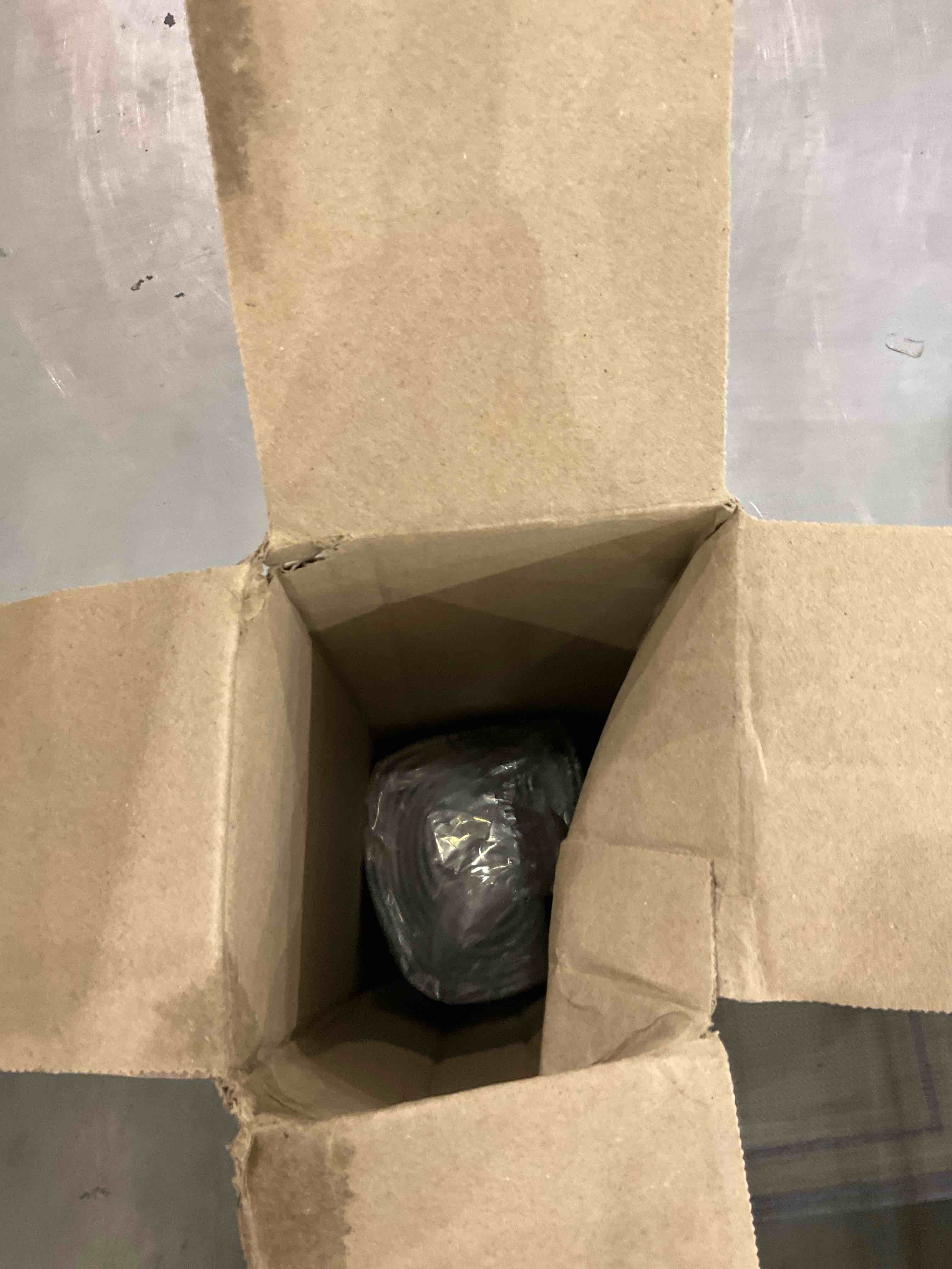 https://s3.amazonaws.com/lotting-images-prod/BargainHunt/EXS01566510_1715960056124.jpeg