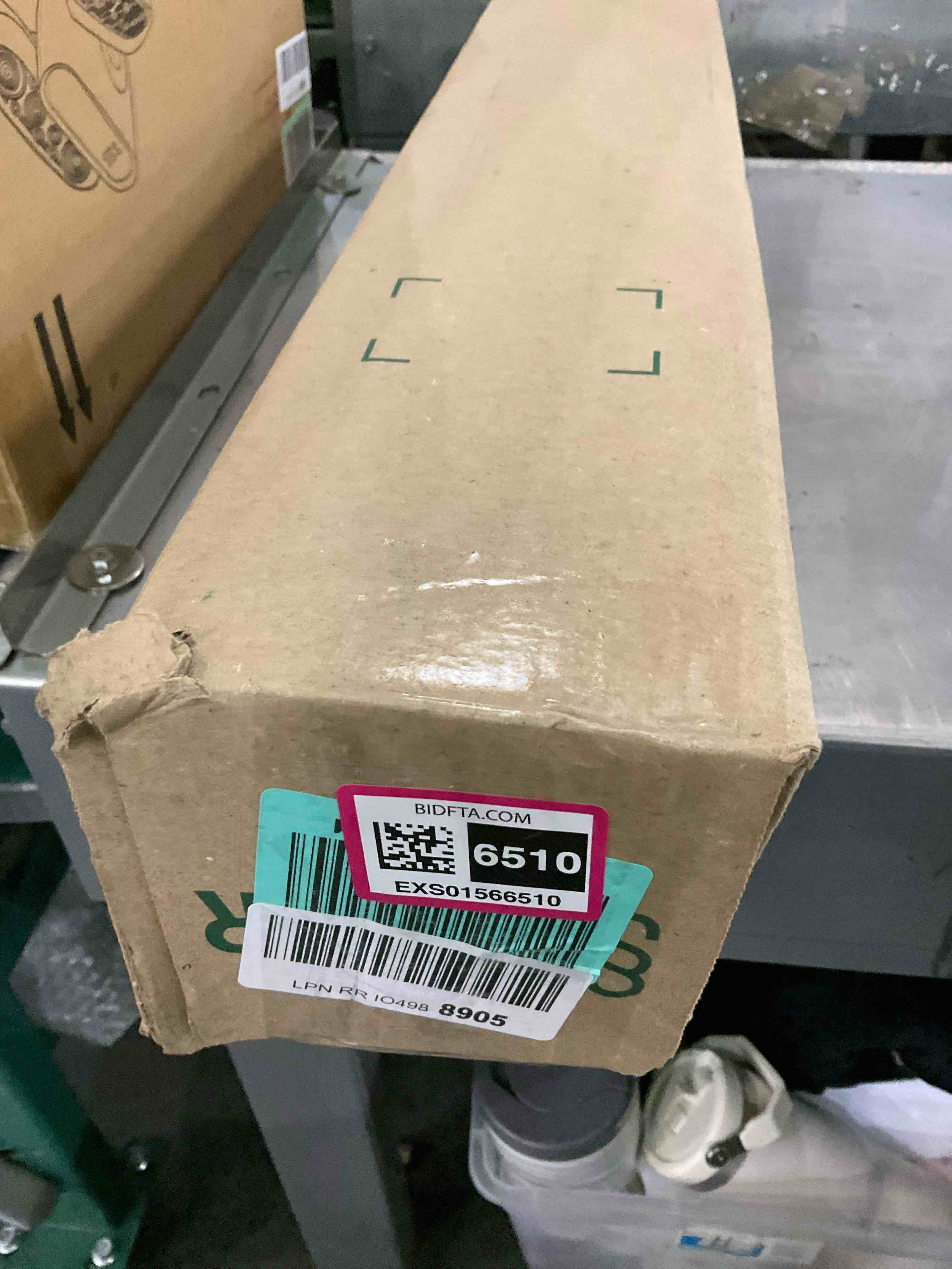 https://s3.amazonaws.com/lotting-images-prod/BargainHunt/EXS01566510_1715960108897.jpeg
