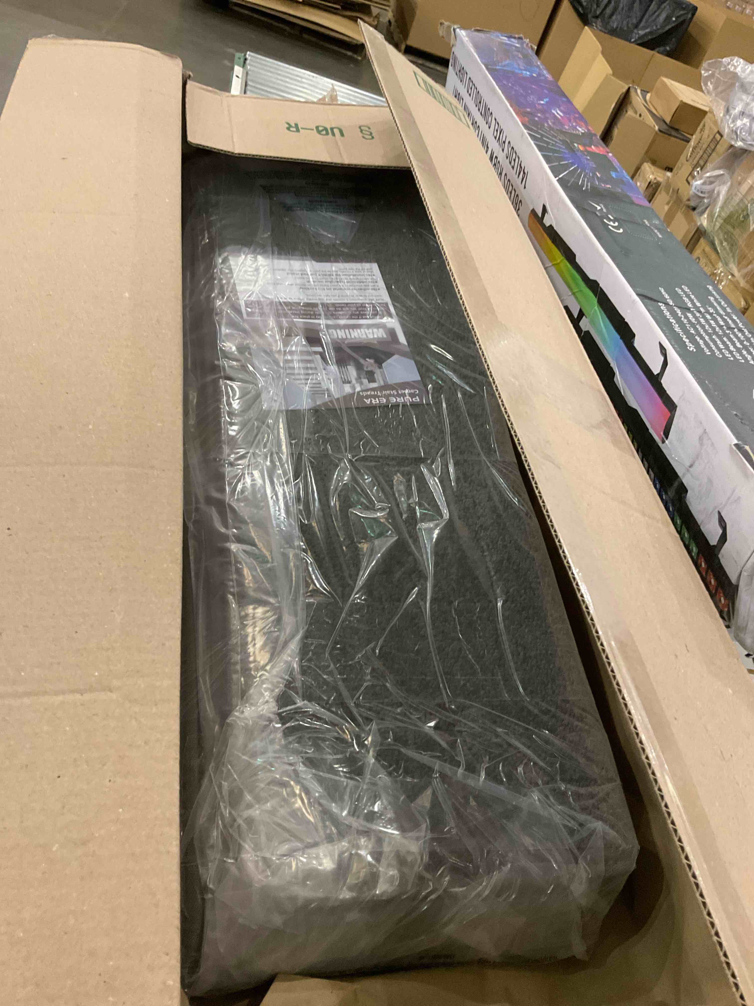 https://s3.amazonaws.com/lotting-images-prod/BargainHunt/EXS01566549_1715968261846.jpeg