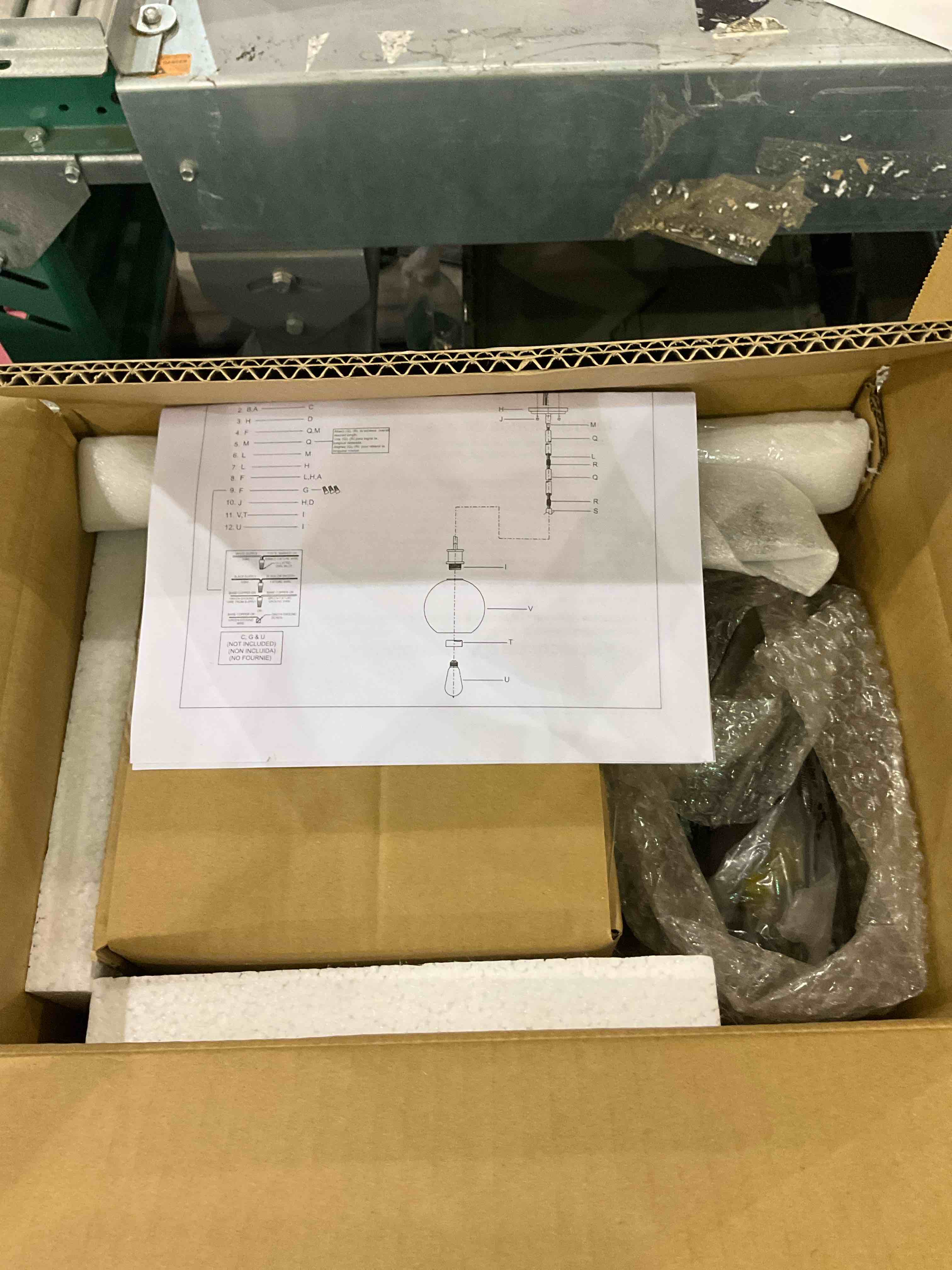 https://s3.amazonaws.com/lotting-images-prod/BargainHunt/EXS01566633_1716290521185.jpeg