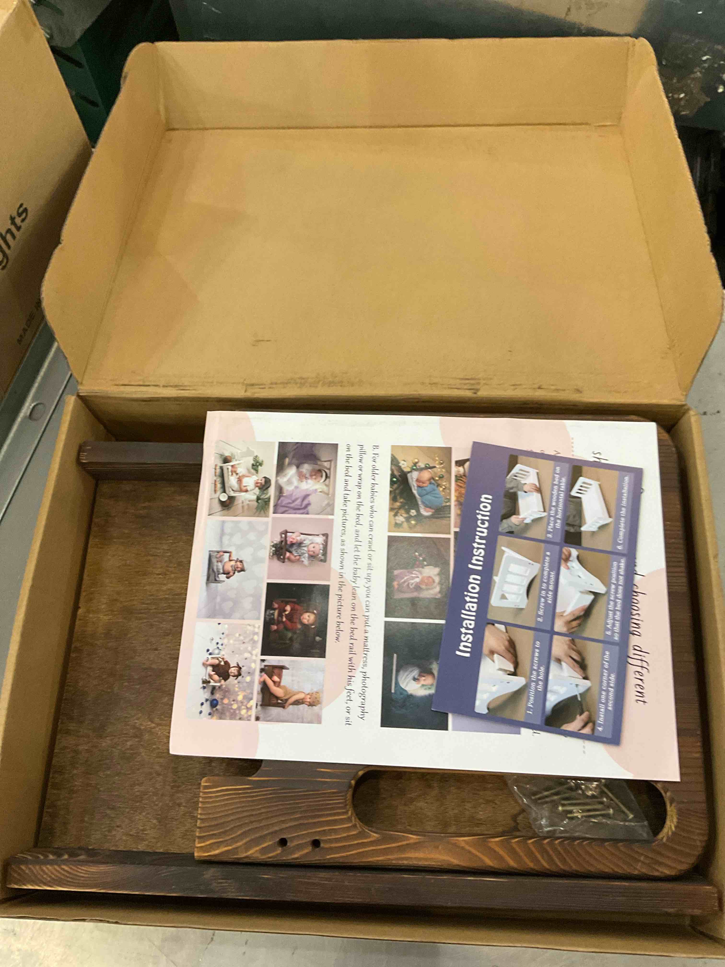 https://s3.amazonaws.com/lotting-images-prod/BargainHunt/EXS01566746_1716312539858.jpeg