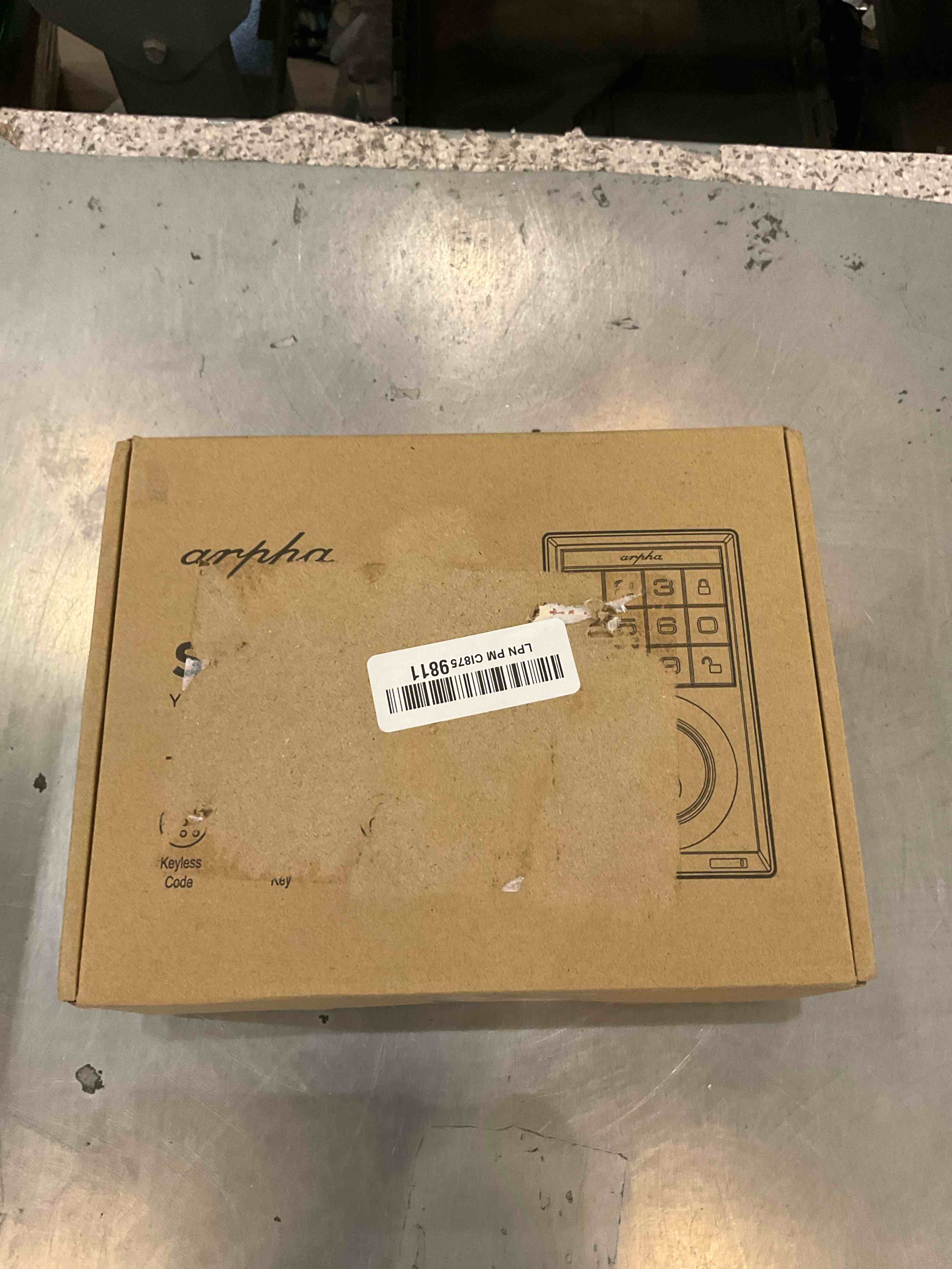https://s3.amazonaws.com/lotting-images-prod/BargainHunt/EXS01566779_1716317940046.jpeg