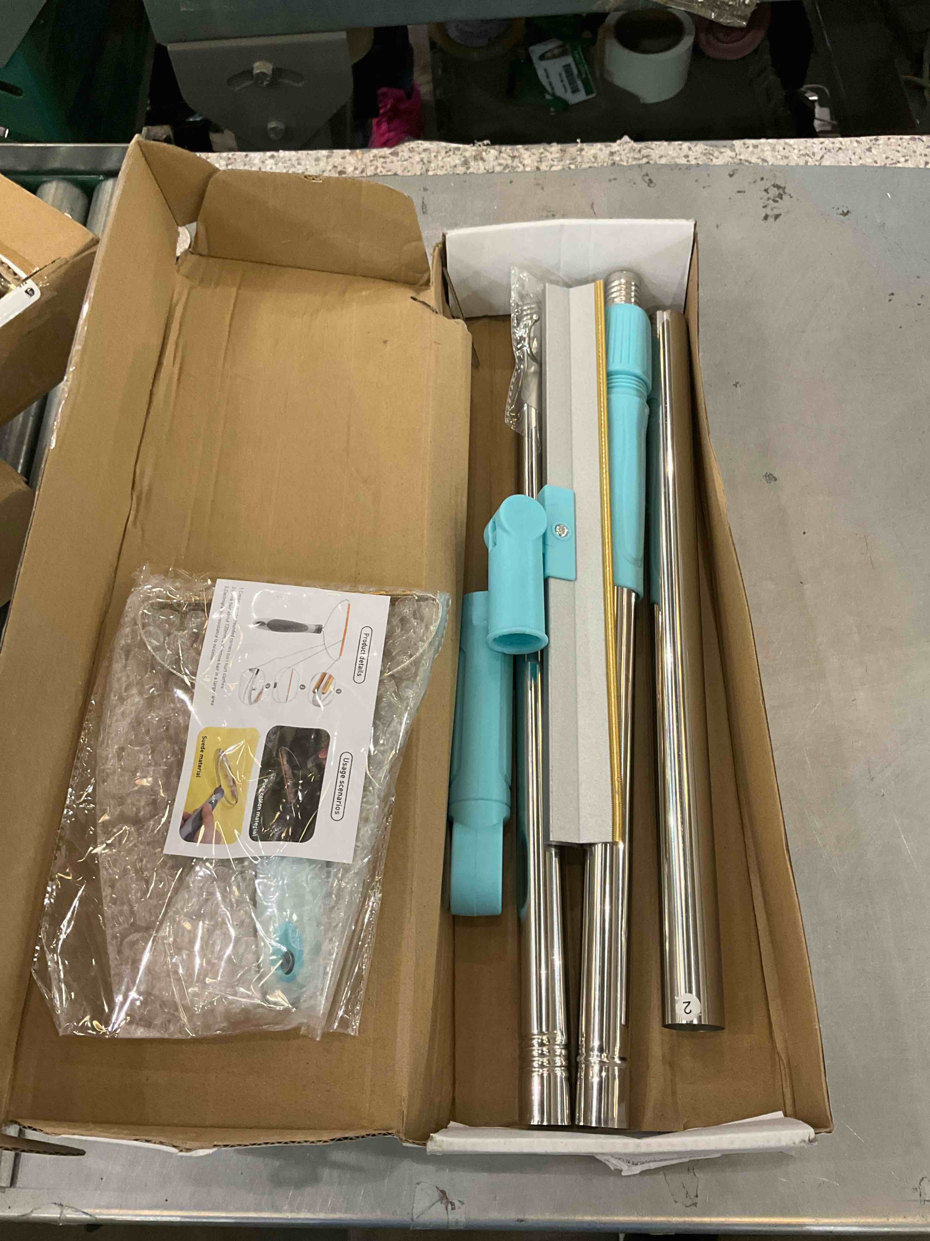 https://s3.amazonaws.com/lotting-images-prod/BargainHunt/EXS01566882_1716400053622.jpeg