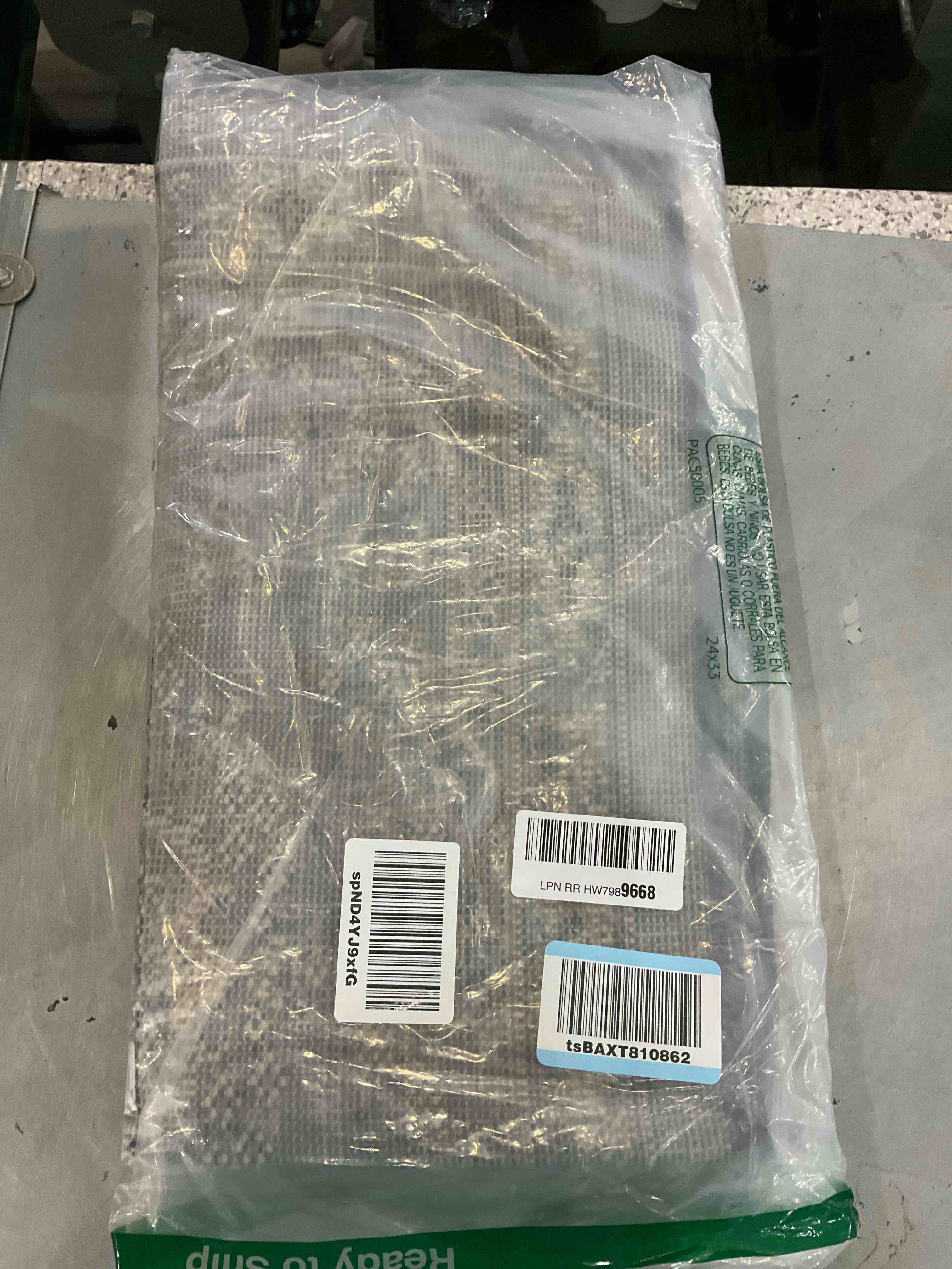 https://s3.amazonaws.com/lotting-images-prod/BargainHunt/EXS01566911_1716463545796.jpeg