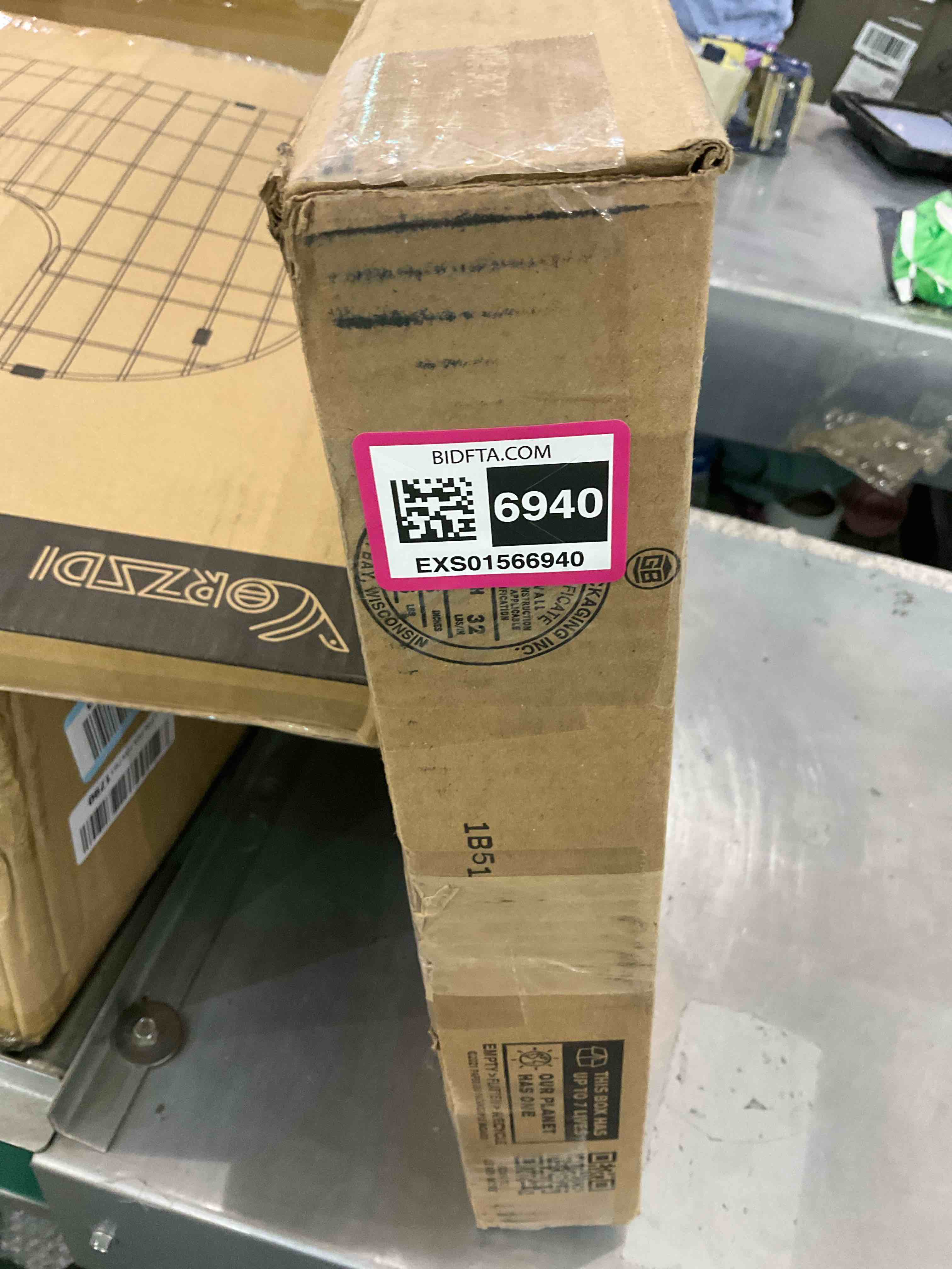 https://s3.amazonaws.com/lotting-images-prod/BargainHunt/EXS01566940_1716467409322.jpeg