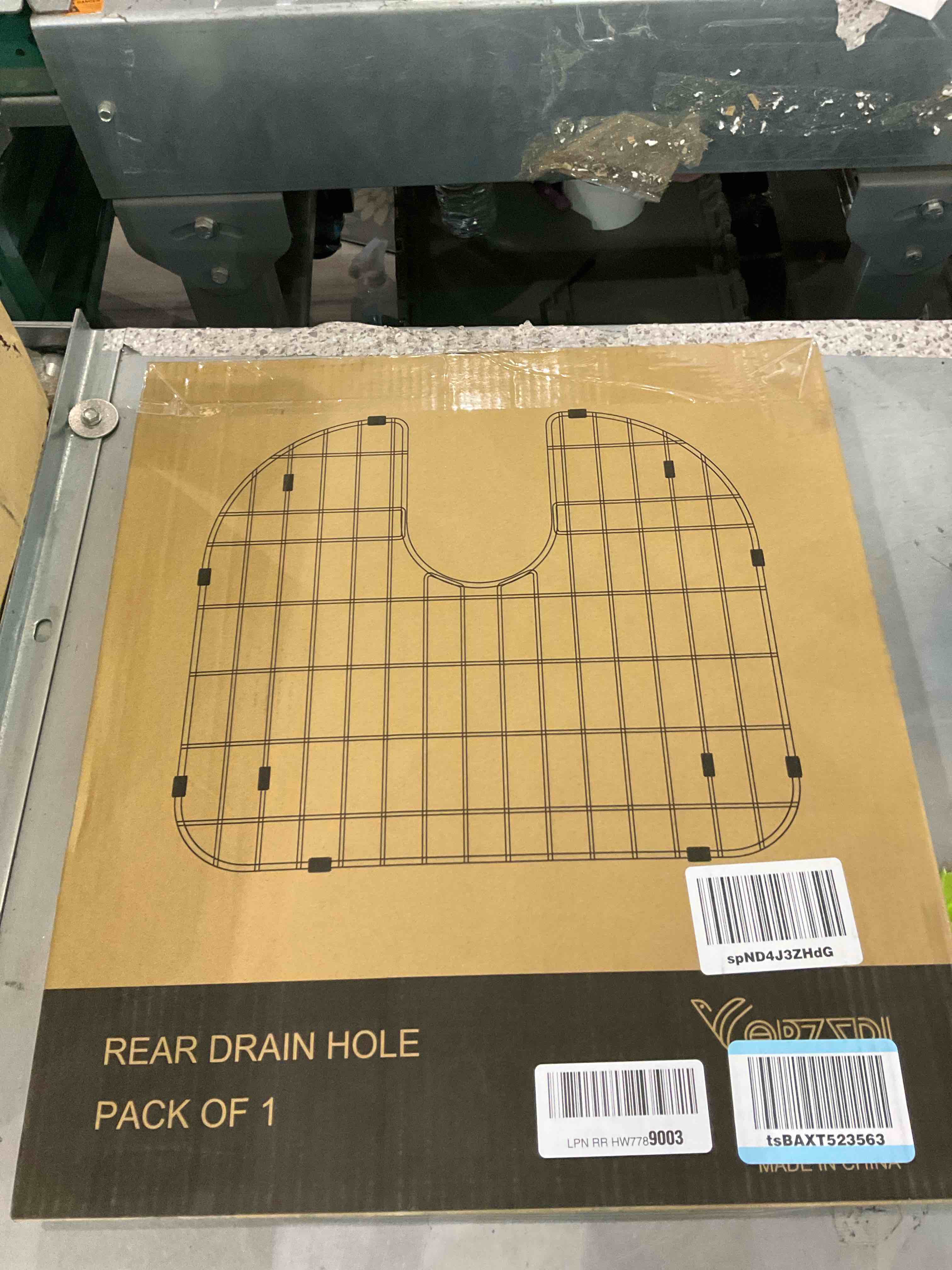 https://s3.amazonaws.com/lotting-images-prod/BargainHunt/EXS01566941_1716467434011.jpeg