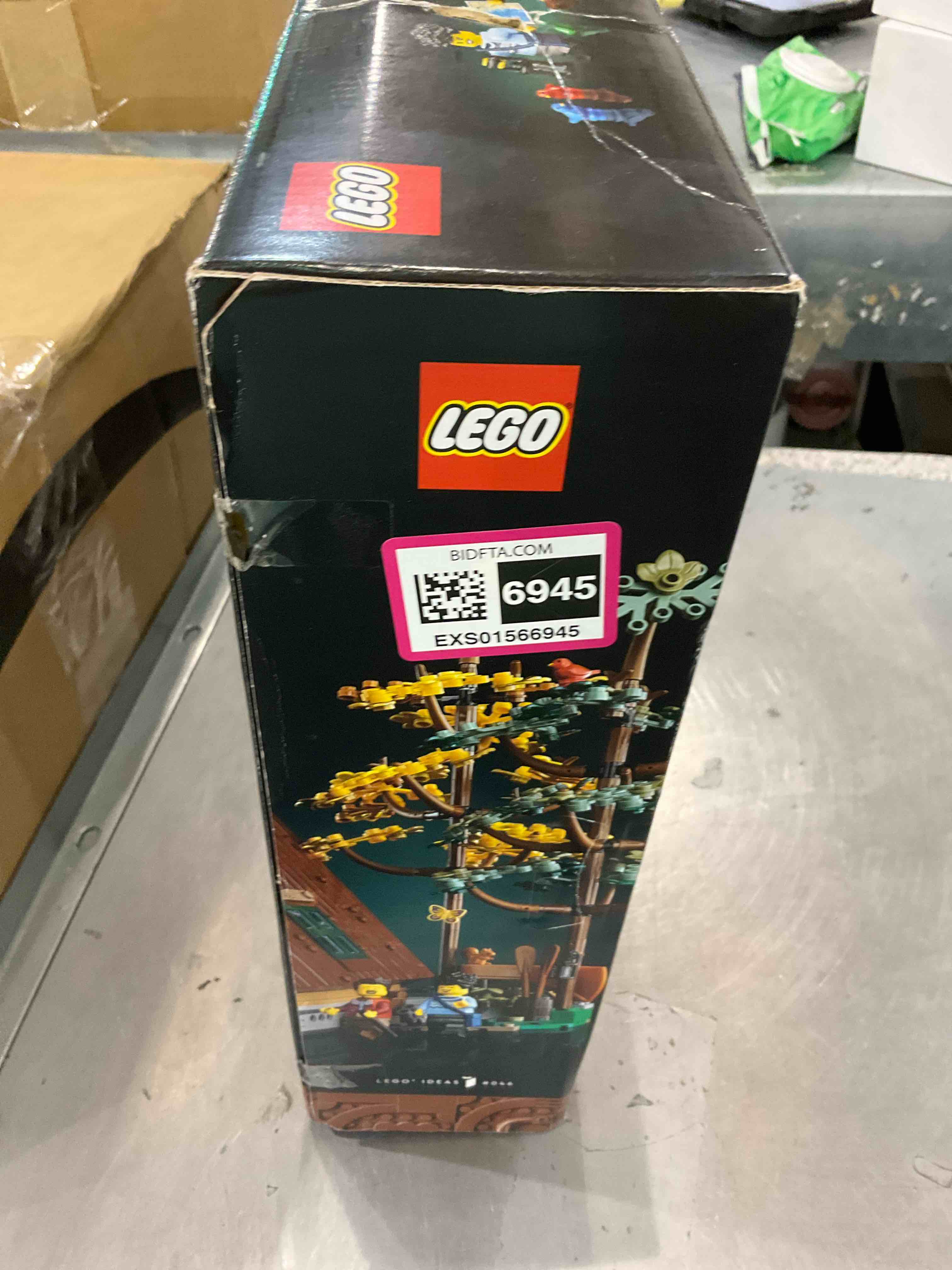 https://s3.amazonaws.com/lotting-images-prod/BargainHunt/EXS01566945_1716467788956.jpeg