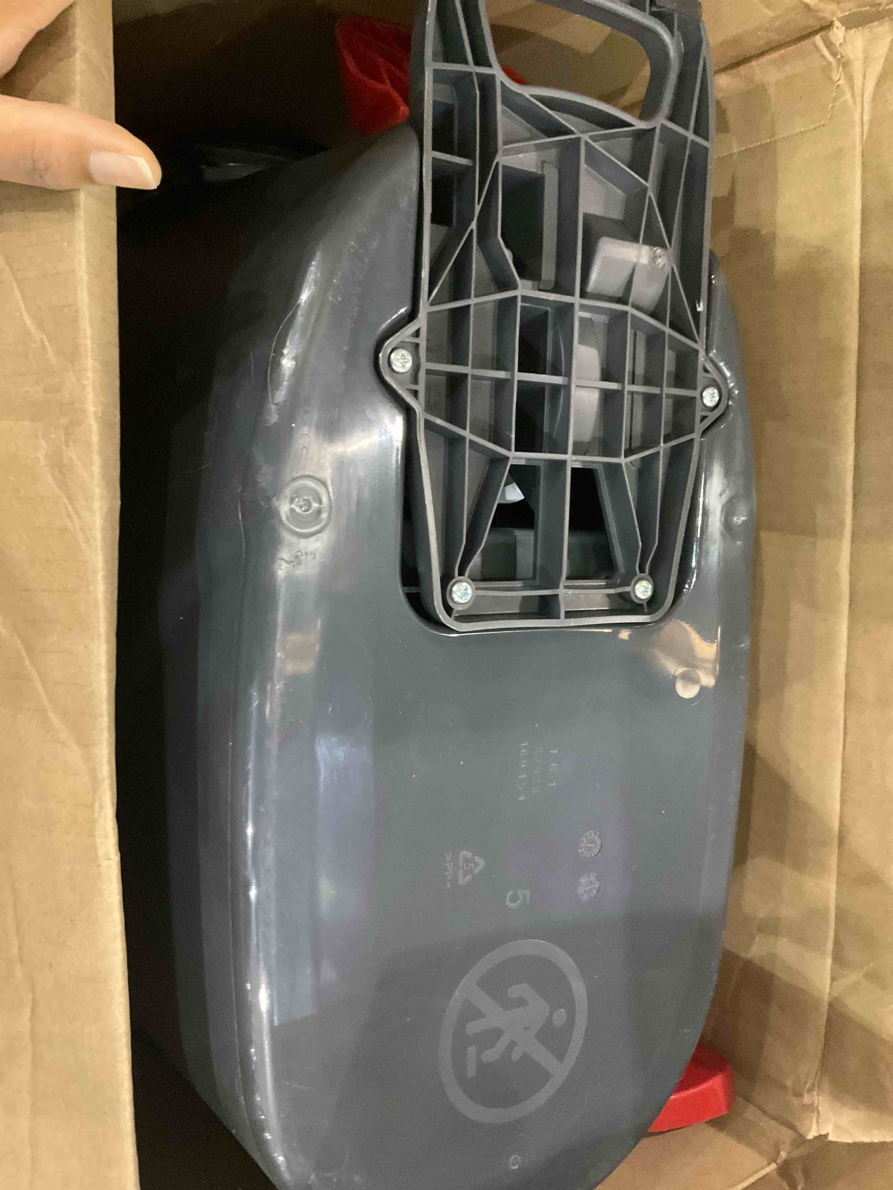 https://s3.amazonaws.com/lotting-images-prod/BargainHunt/EXS01566960_1716550439372.jpeg