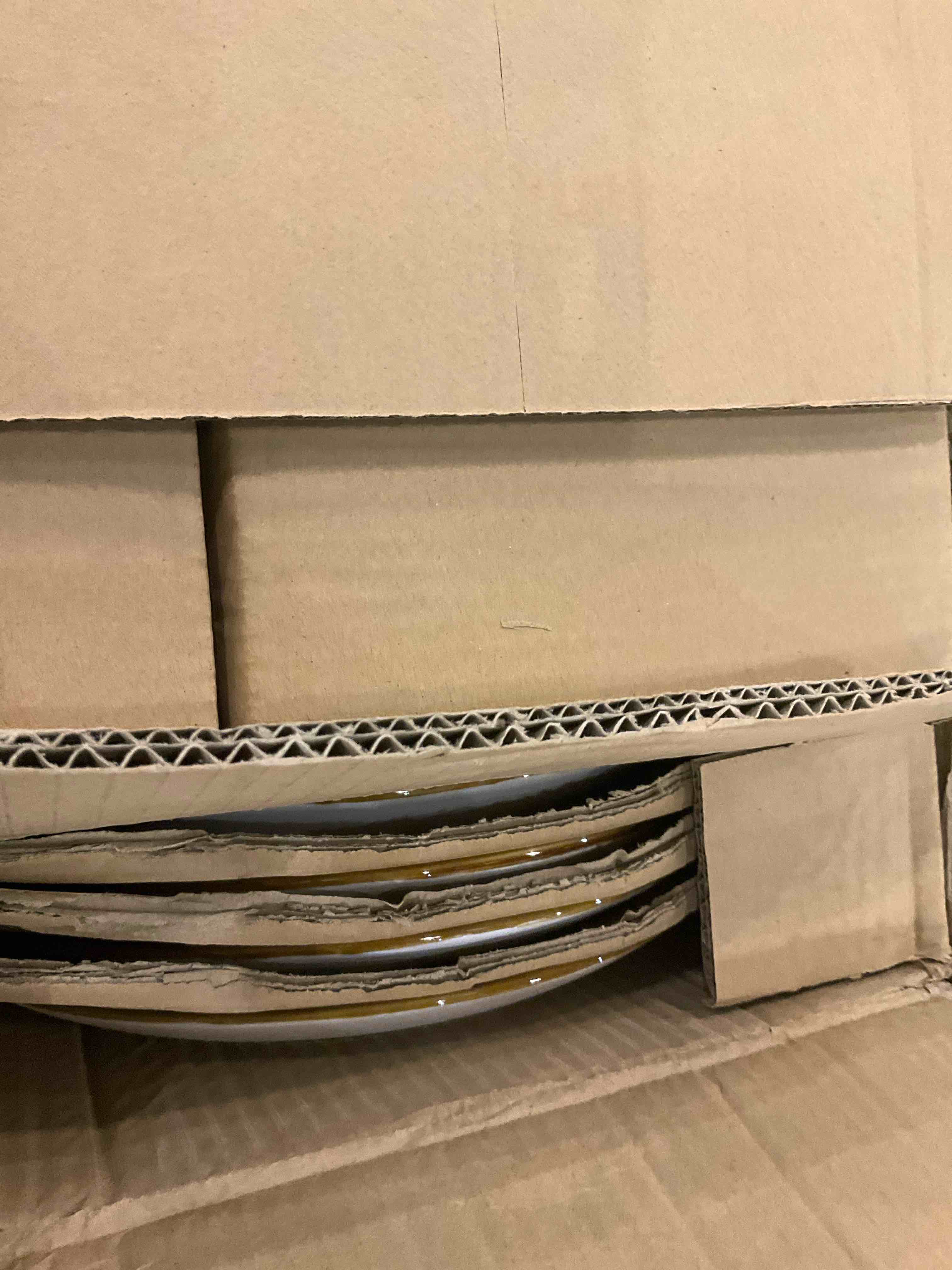 https://s3.amazonaws.com/lotting-images-prod/BargainHunt/EXS01566964_1716550799992.jpeg