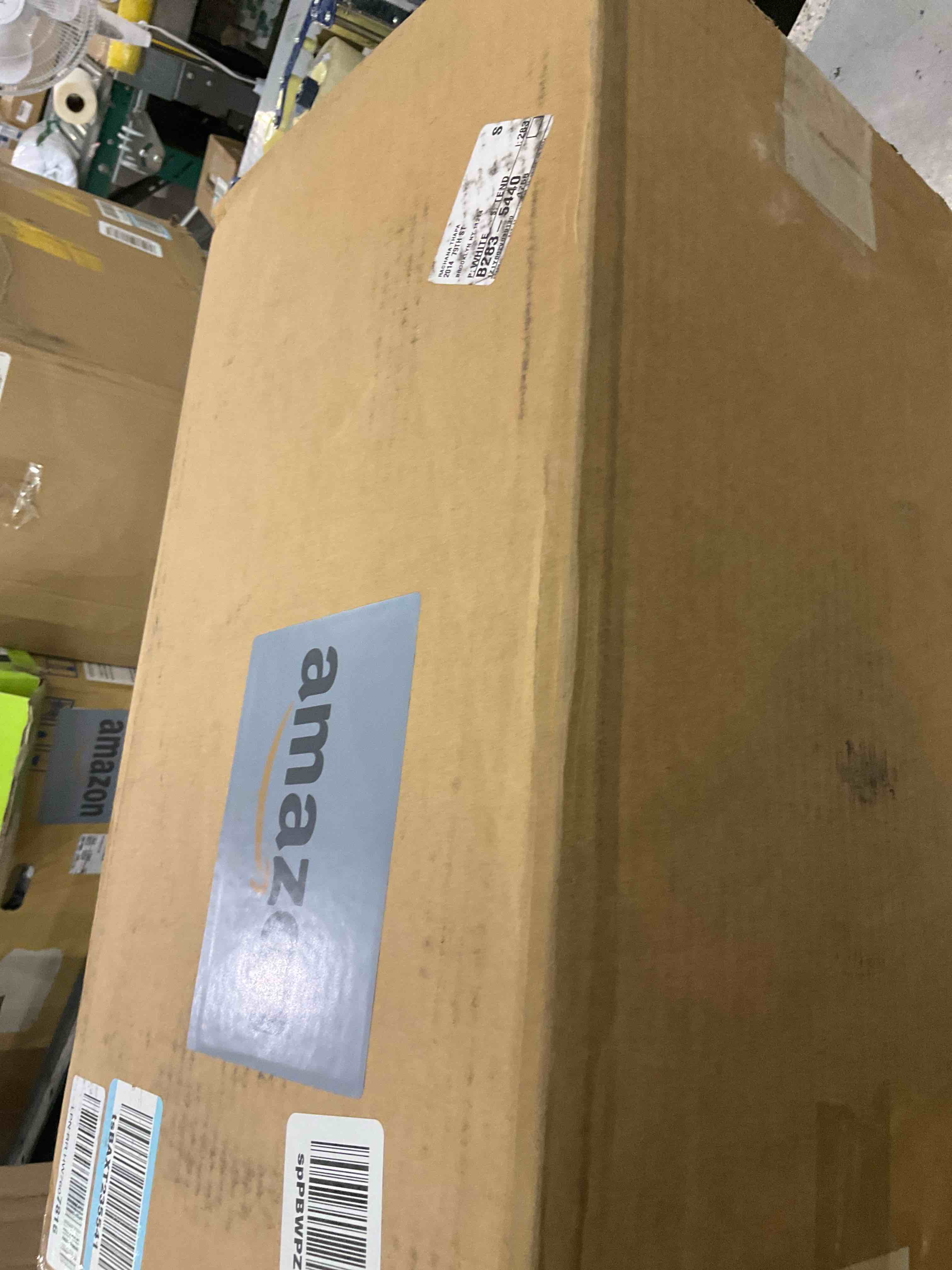 https://s3.amazonaws.com/lotting-images-prod/BargainHunt/EXS01566971_1716551530319.jpeg