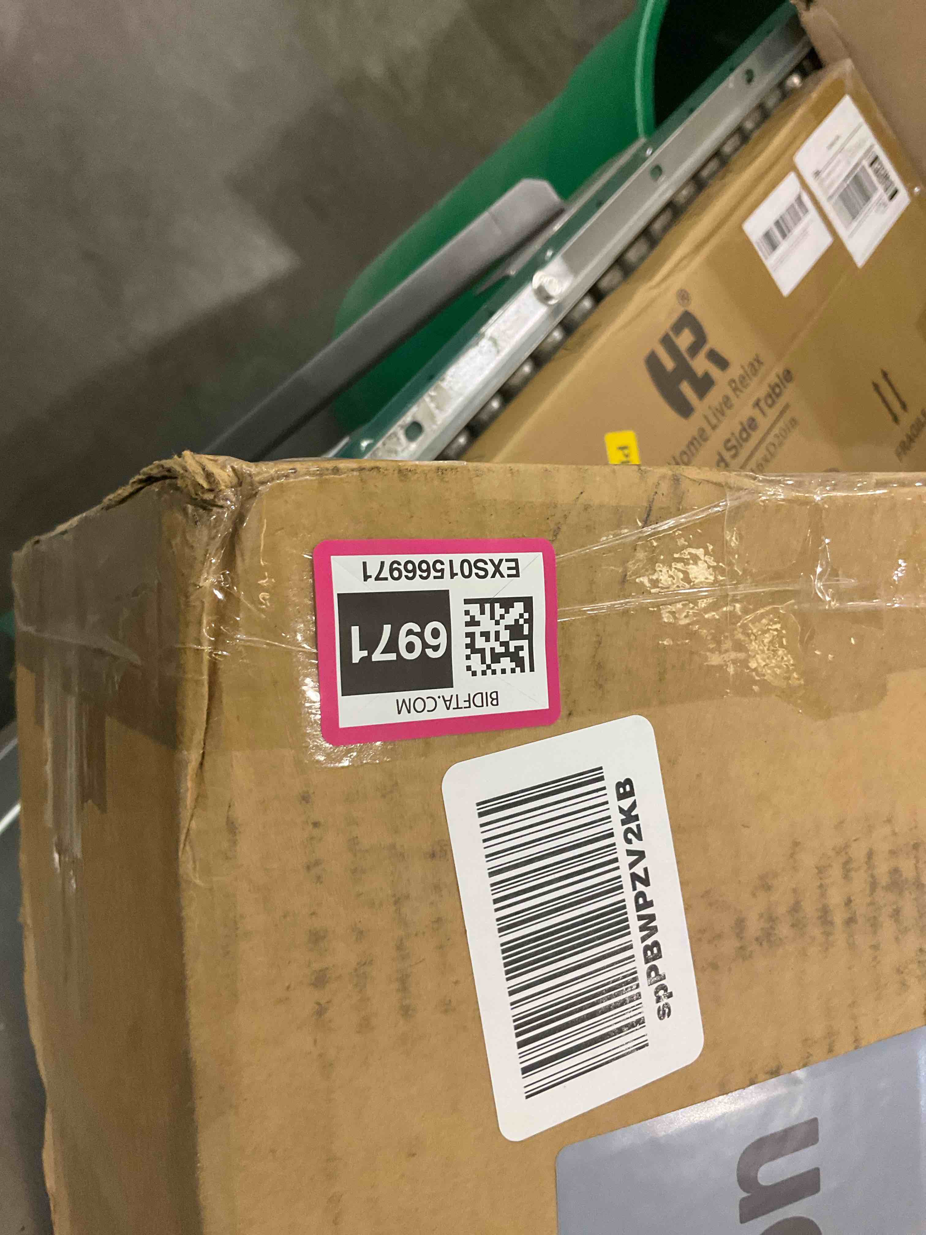 https://s3.amazonaws.com/lotting-images-prod/BargainHunt/EXS01566971_1716551545475.jpeg