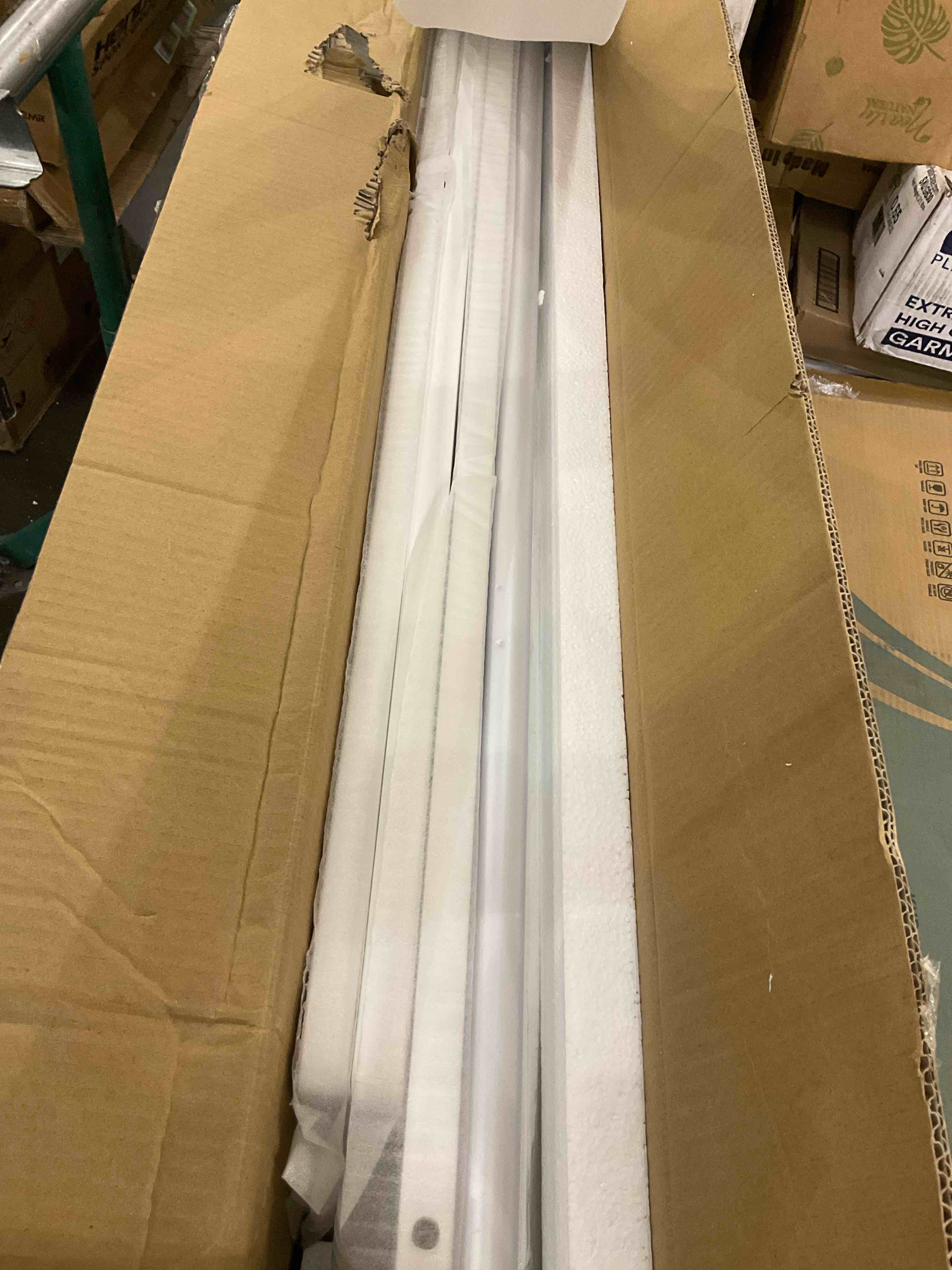 https://s3.amazonaws.com/lotting-images-prod/BargainHunt/EXS01567085_1717689188267.jpeg