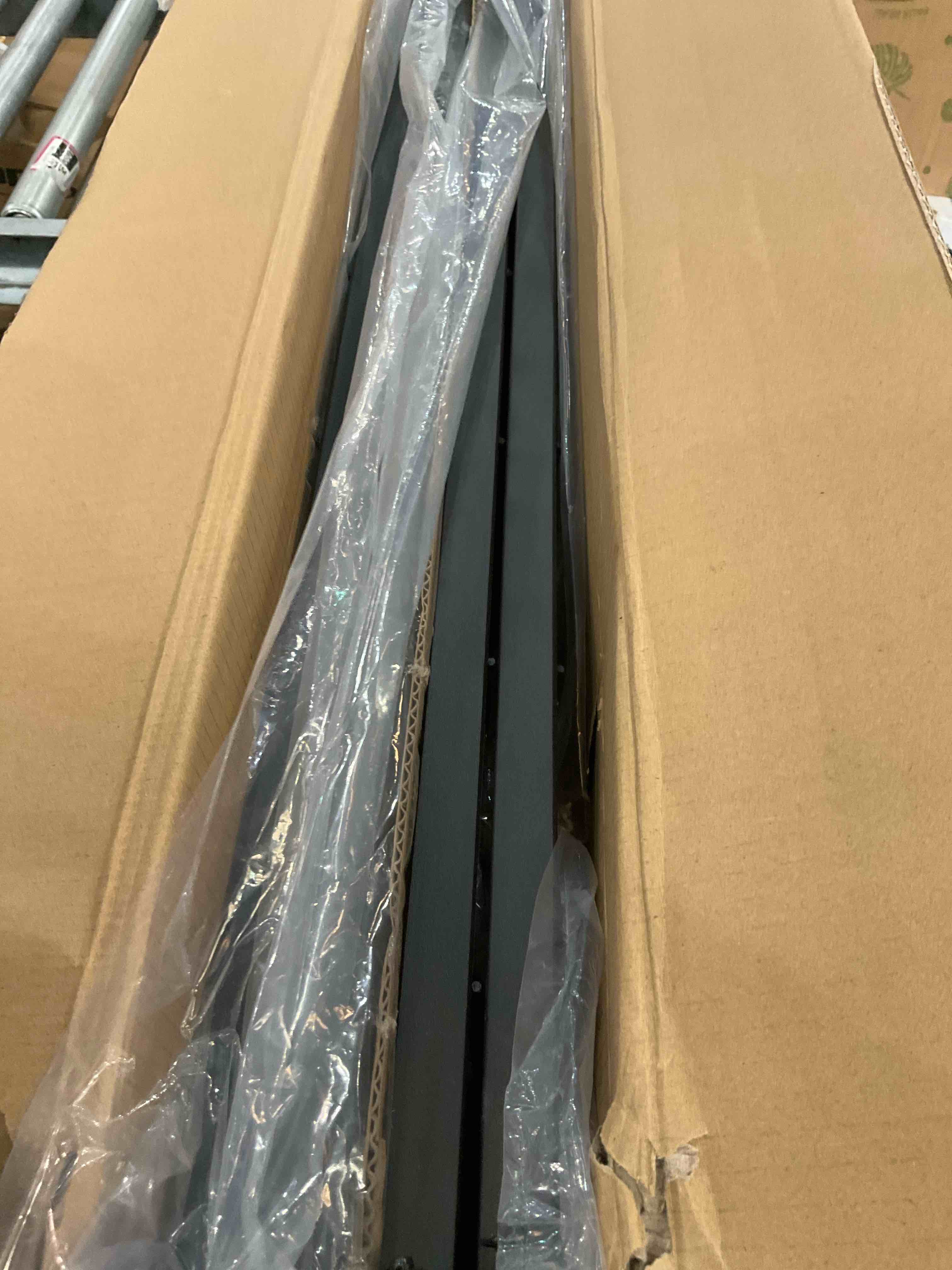 https://s3.amazonaws.com/lotting-images-prod/BargainHunt/EXS01567086_1717692415010.jpeg