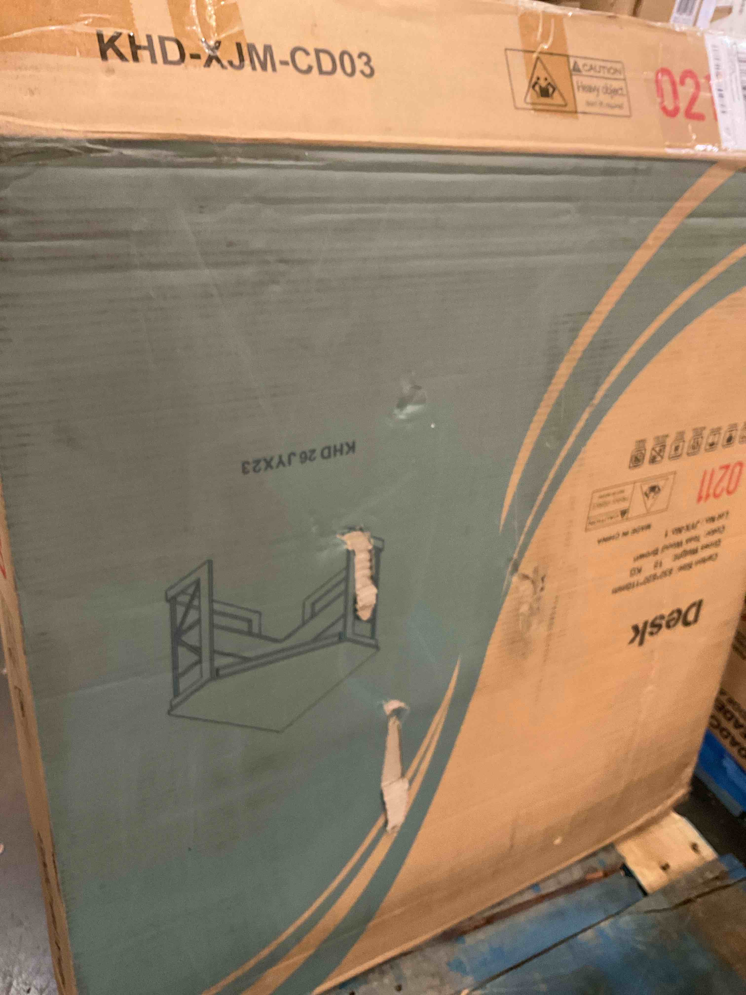 https://s3.amazonaws.com/lotting-images-prod/BargainHunt/EXS01567105_1717692162132.jpeg
