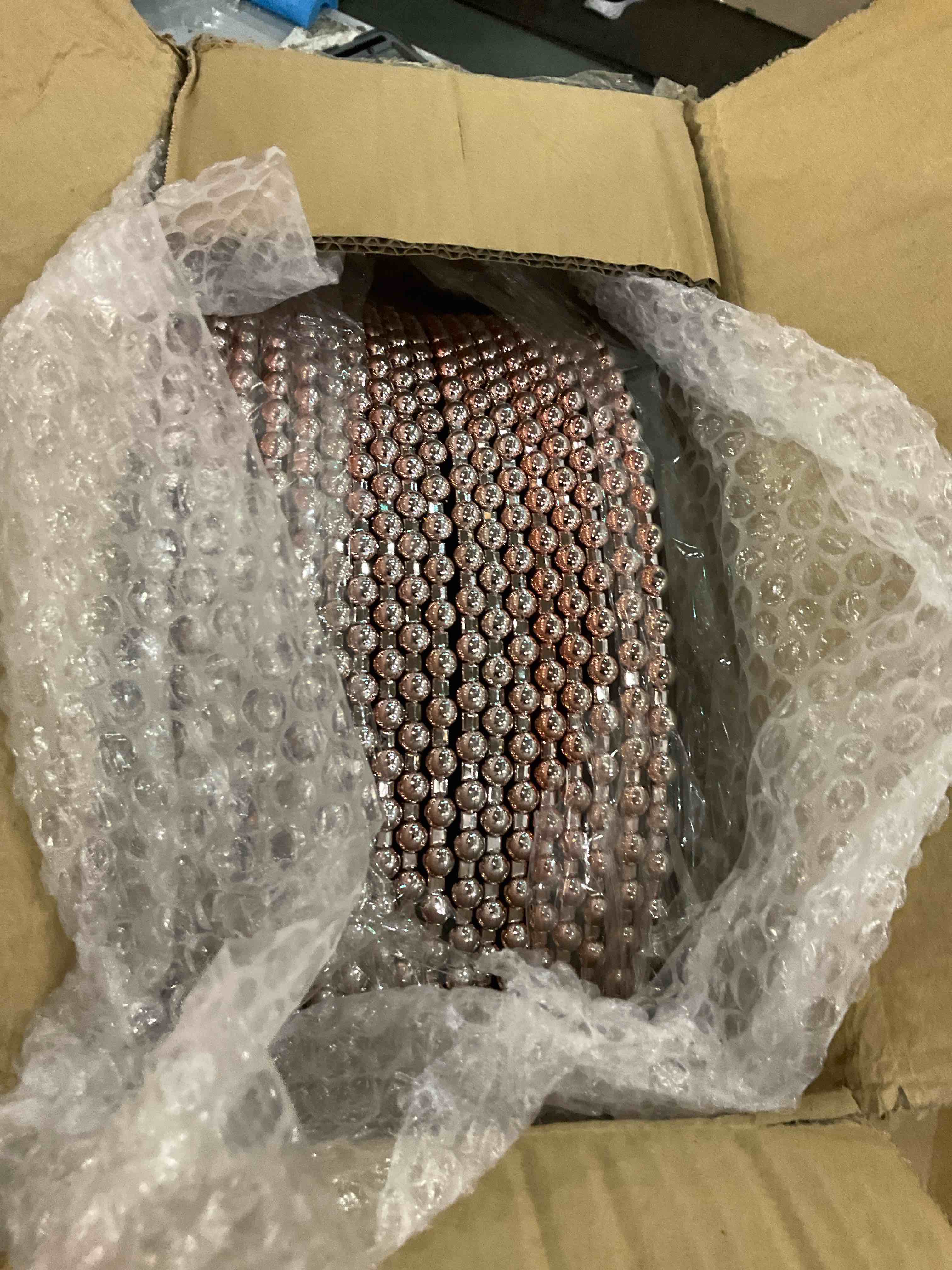 https://s3.amazonaws.com/lotting-images-prod/BargainHunt/EXS01567183_1718020364372.jpeg