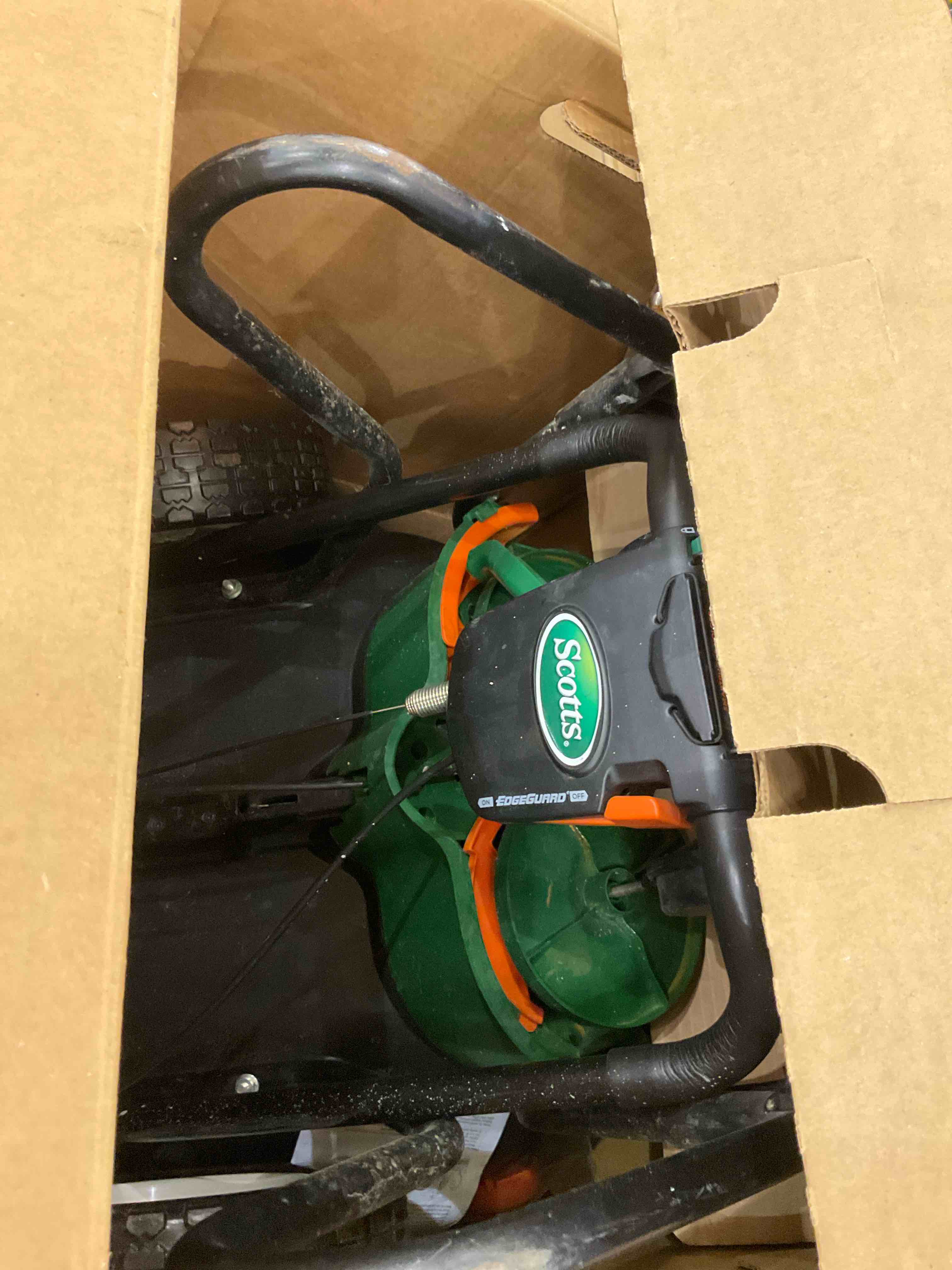 https://s3.amazonaws.com/lotting-images-prod/BargainHunt/EXS01567191_1718031167854.jpeg
