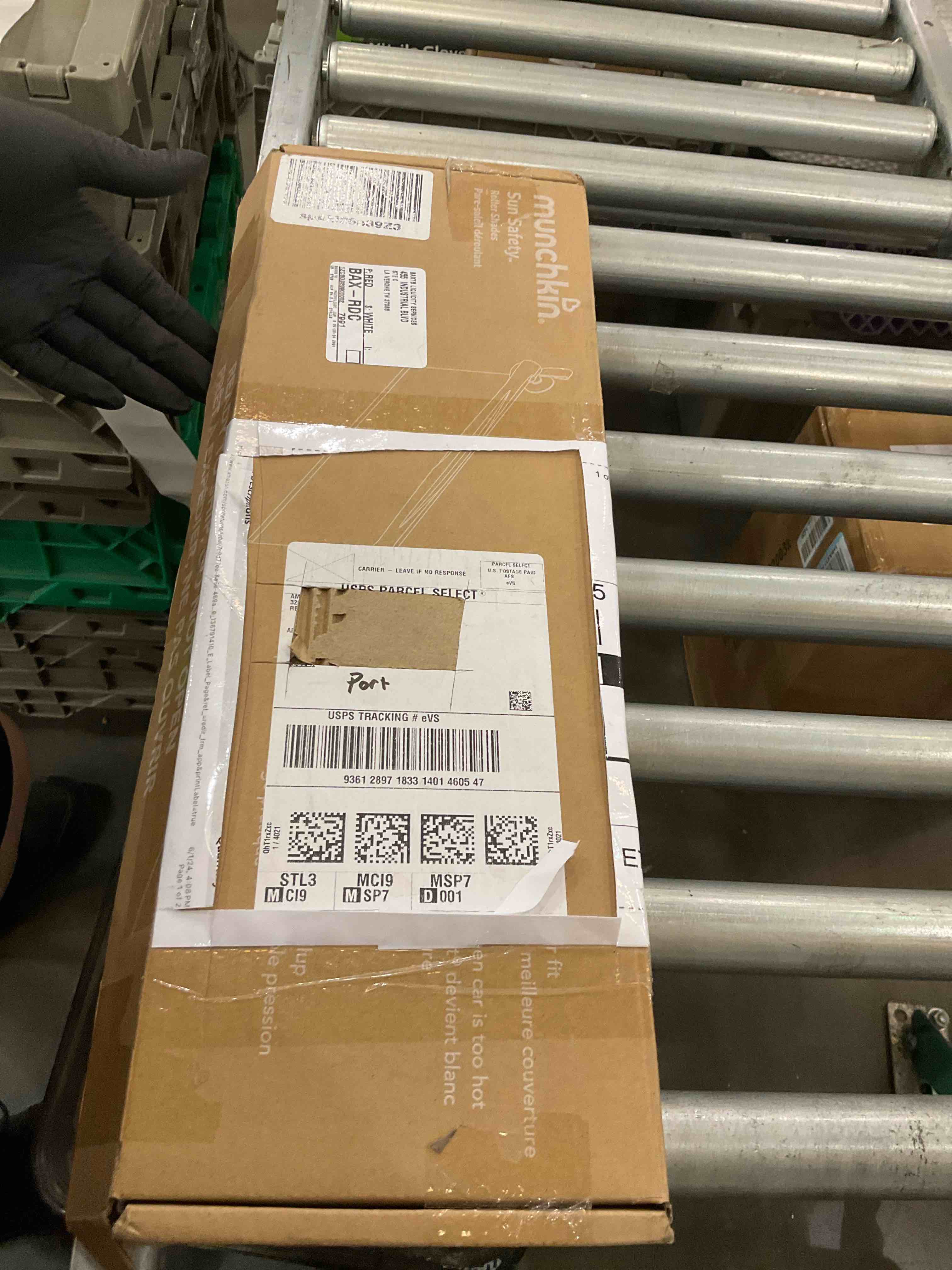 https://s3.amazonaws.com/lotting-images-prod/BargainHunt/EXS01567324_1718124440864.jpeg