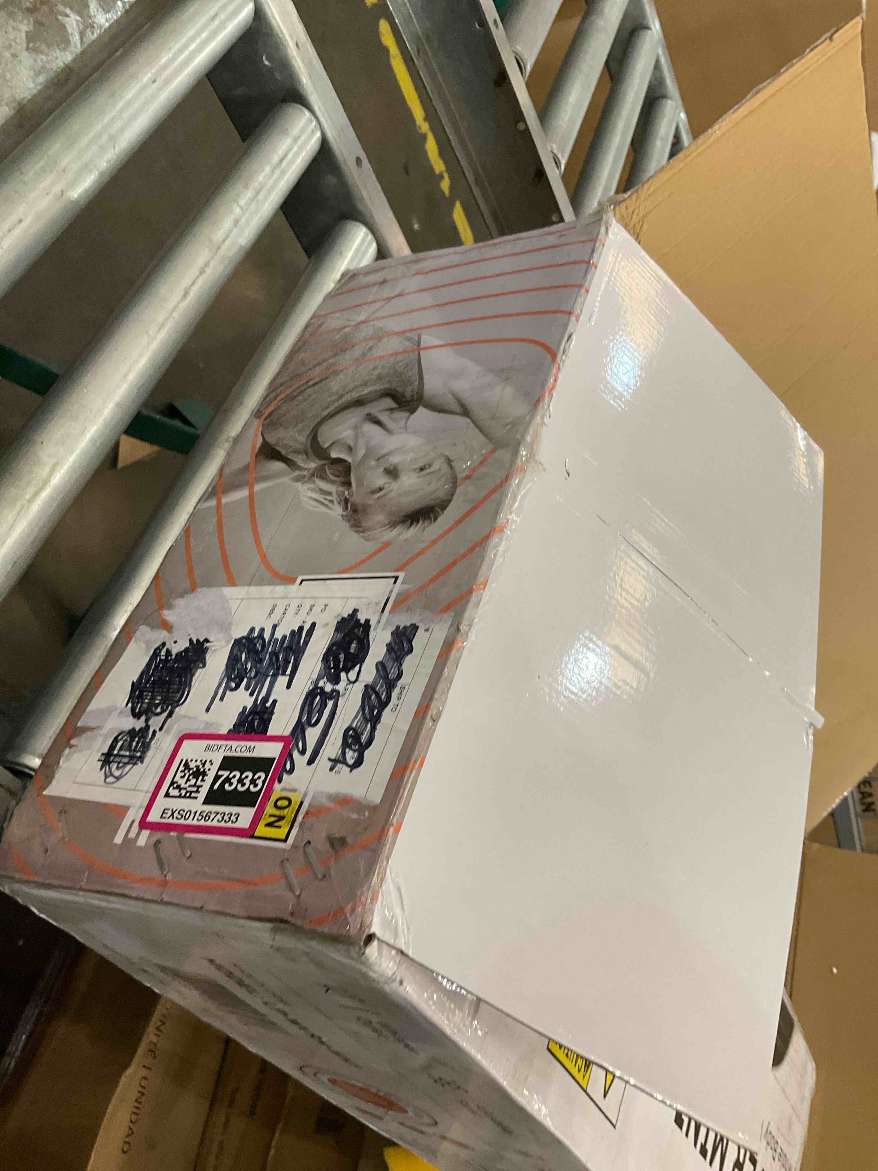https://s3.amazonaws.com/lotting-images-prod/BargainHunt/EXS01567333_1718126987602.jpeg