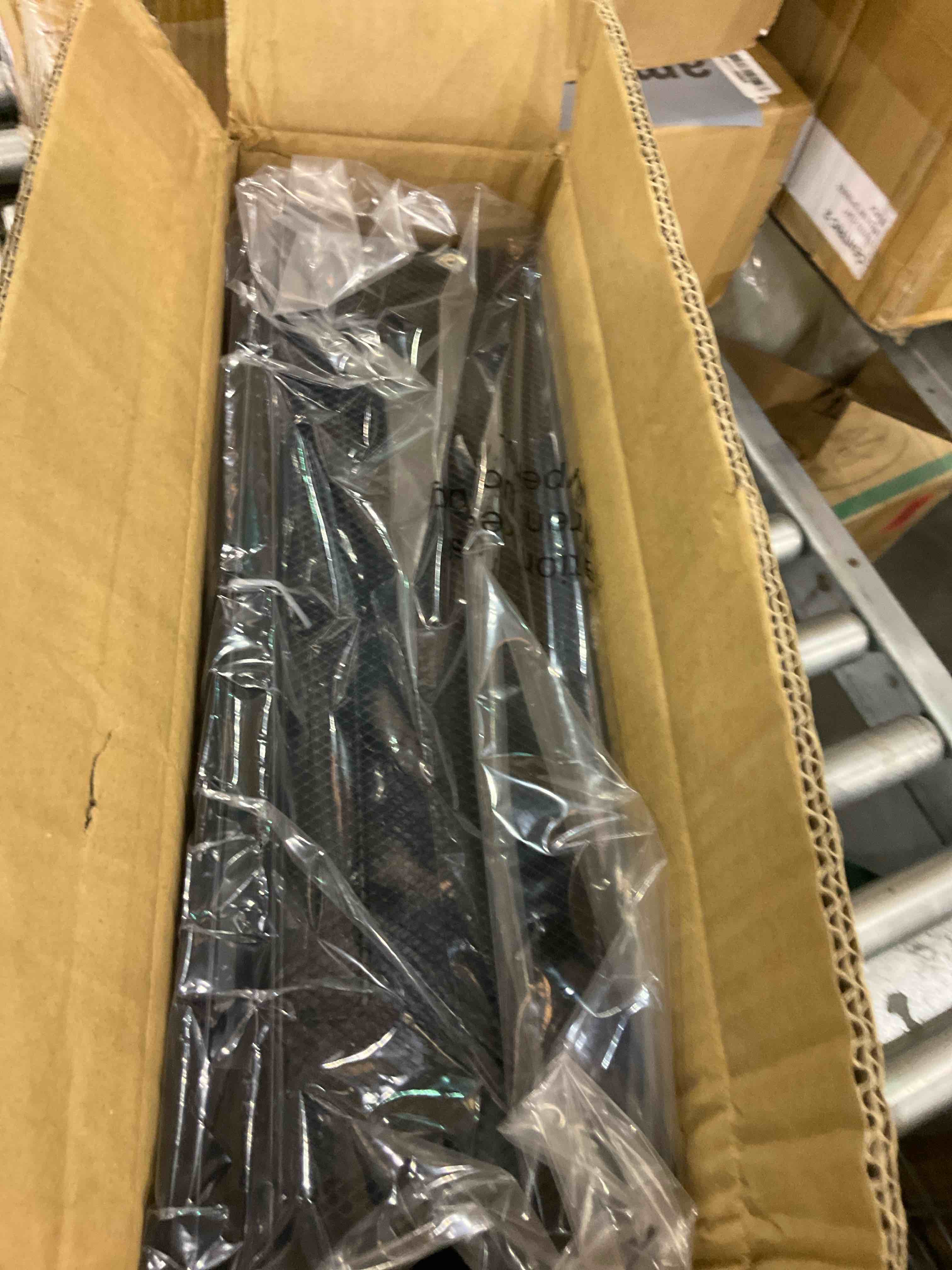 https://s3.amazonaws.com/lotting-images-prod/BargainHunt/EXS01567390_1718281323884.jpeg