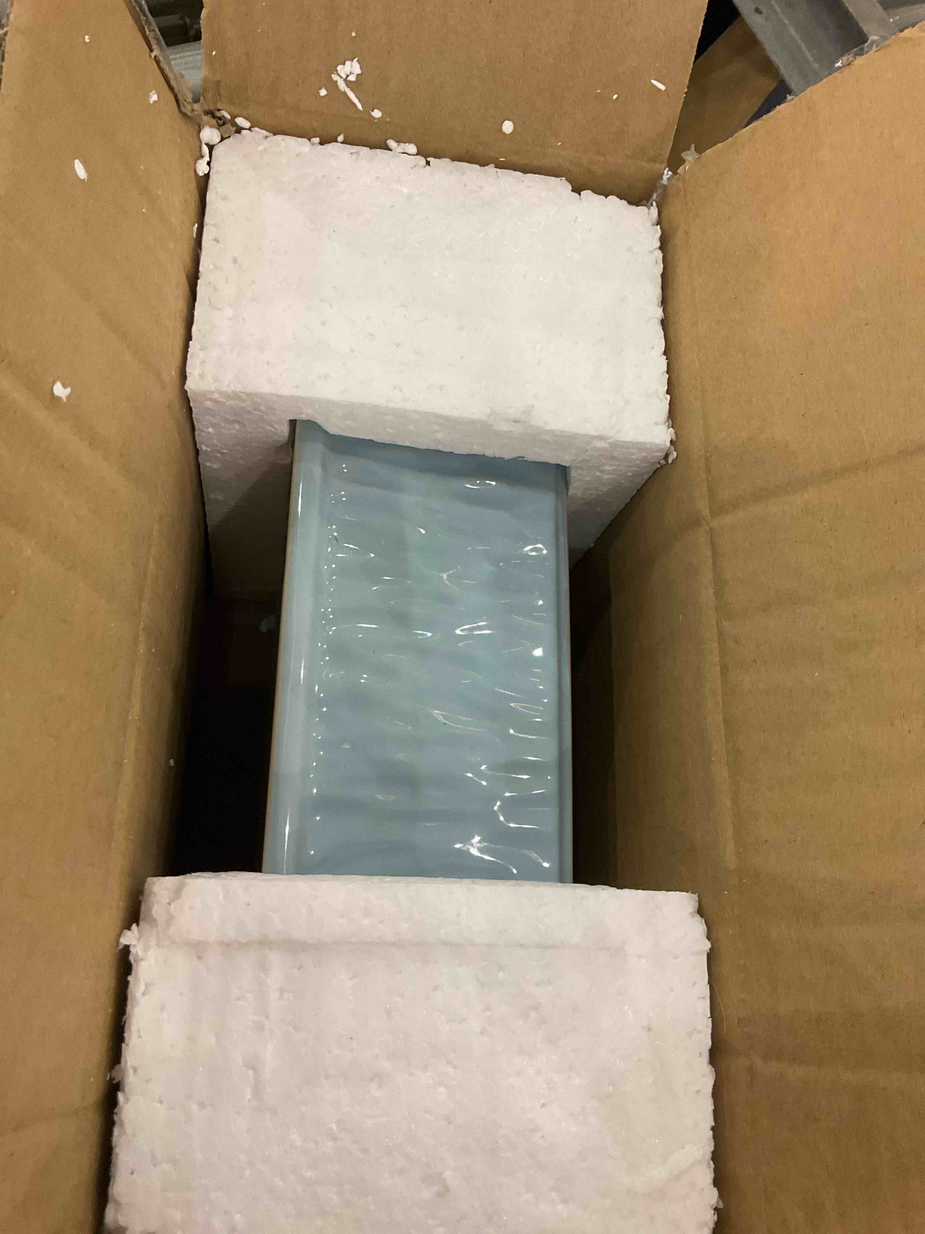 https://s3.amazonaws.com/lotting-images-prod/BargainHunt/EXS01567392_1718281500792.jpeg