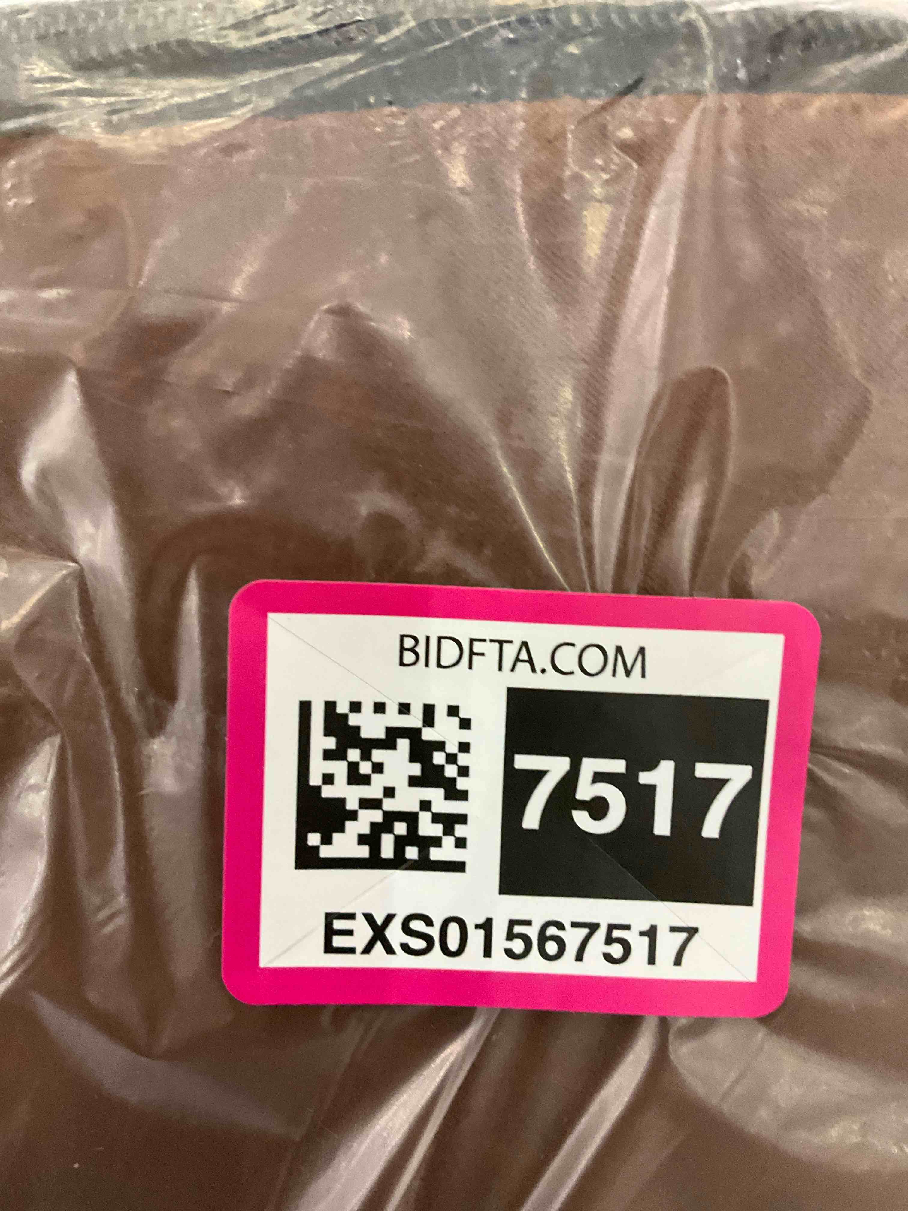 https://s3.amazonaws.com/lotting-images-prod/BargainHunt/EXS01567517_1715886725914.jpeg