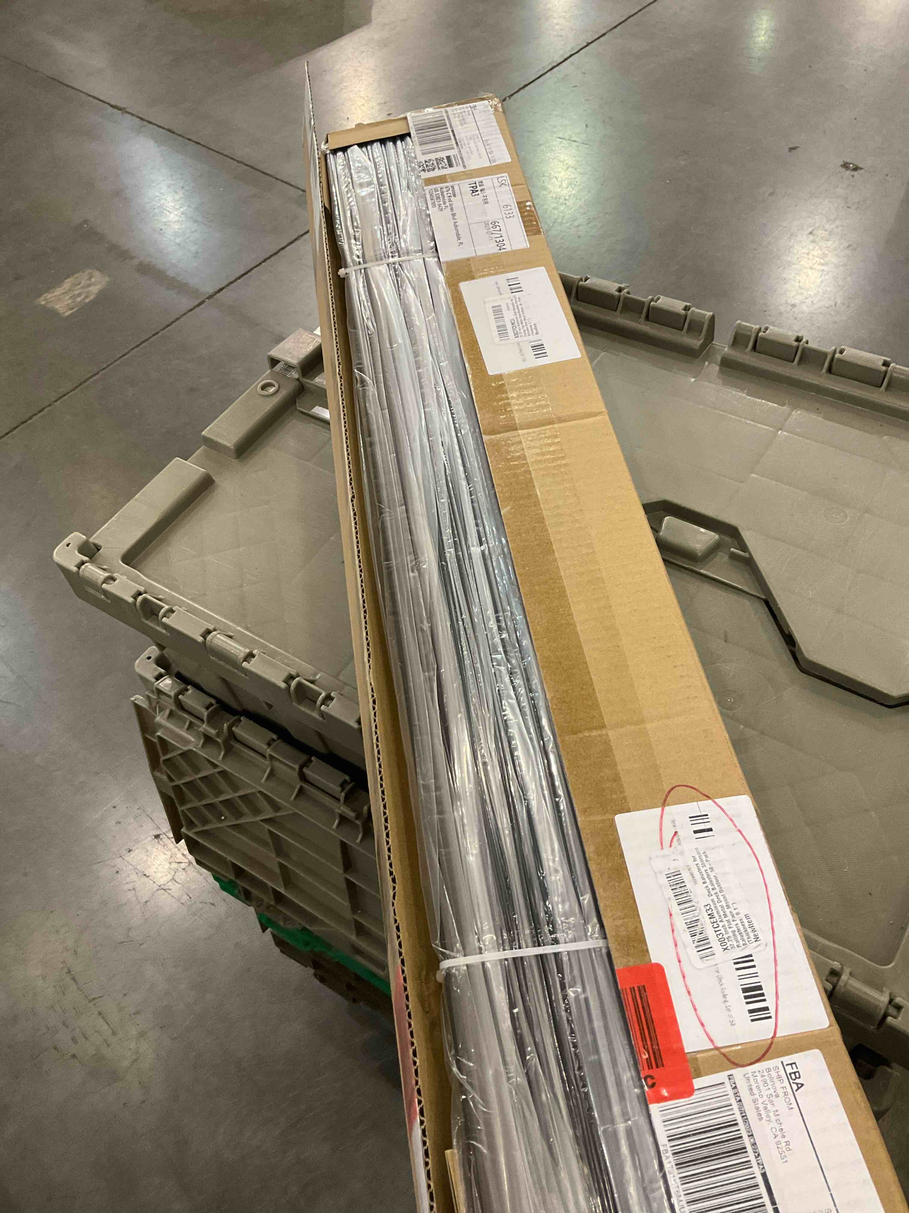 https://s3.amazonaws.com/lotting-images-prod/BargainHunt/EXS01567624_1715959479262.jpeg