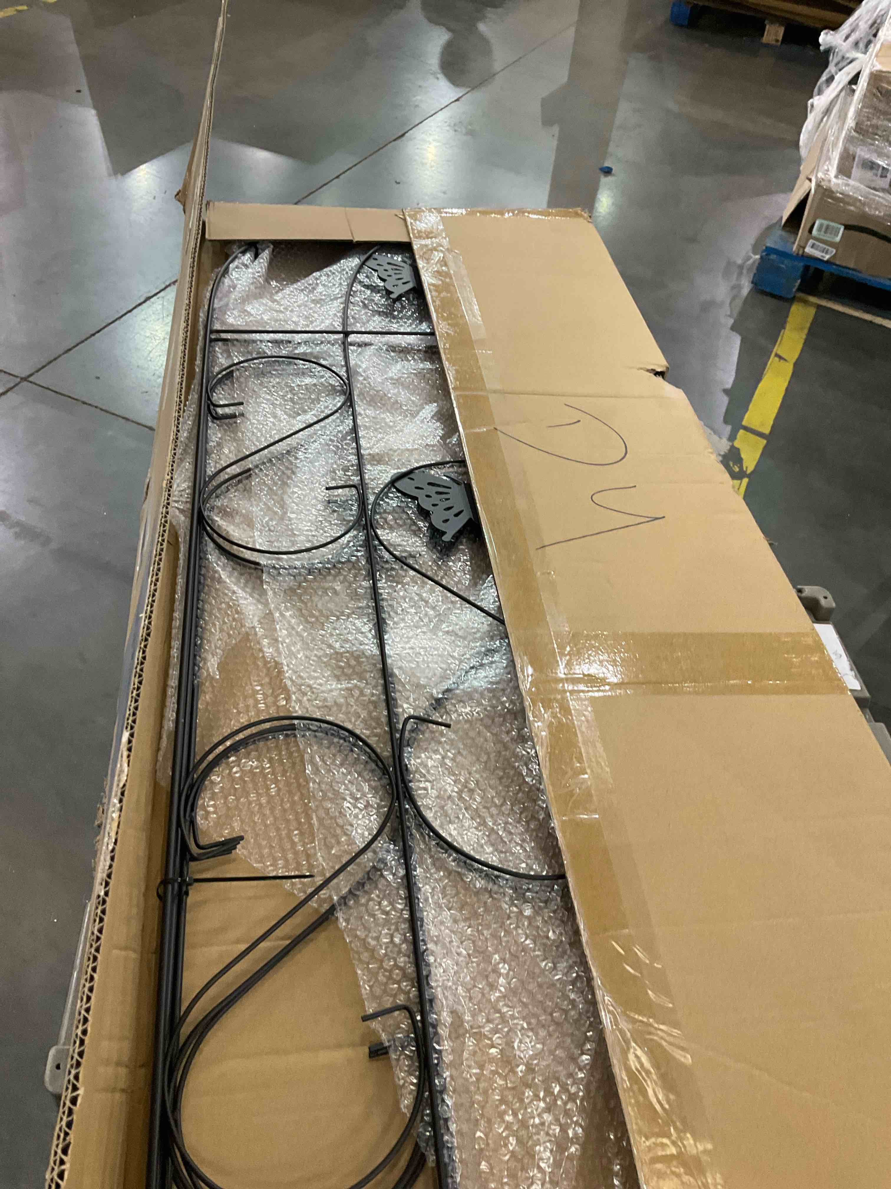 Amagabeli 4 Pack Garden Trellis for Climbing Plants 60" x 18" Rustproof Sturdy Black Iron Trellis for Potted Plant Support Butterfly Metal Trellis for Climbing Roses Vine Flower Cucumber Clematis GT02