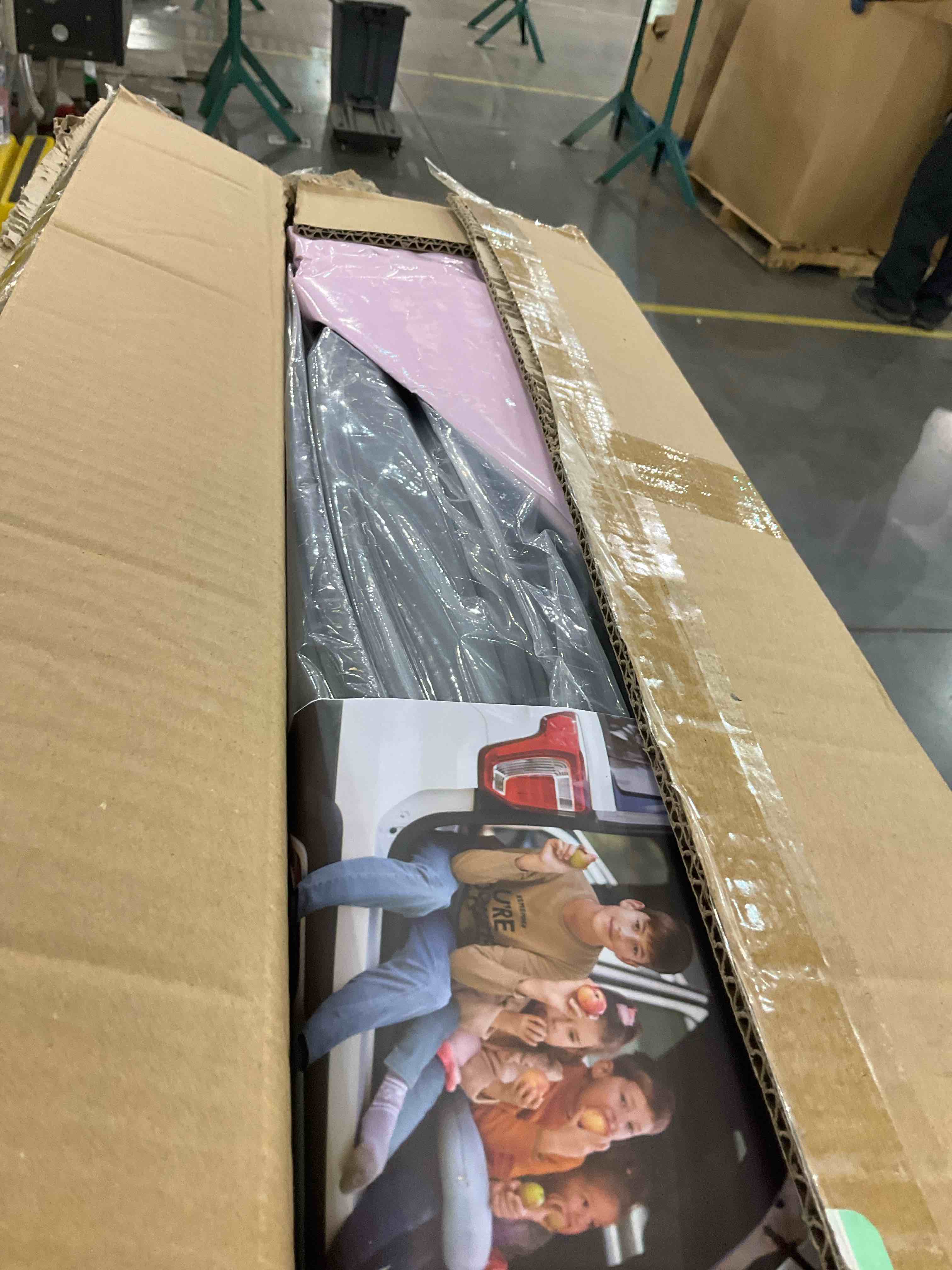 https://s3.amazonaws.com/lotting-images-prod/BargainHunt/EXS01567679_1715971408292.jpeg